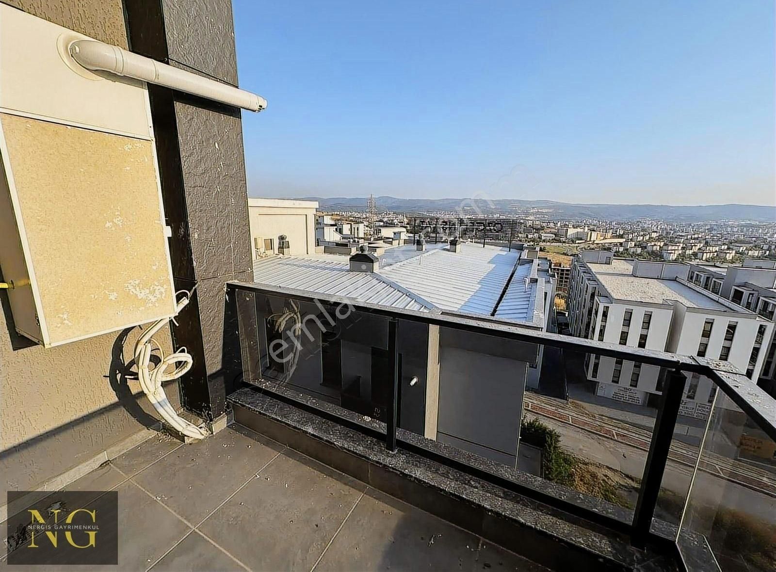 Nergisden Satılık Havuzlu Güvenlikli Site Loft Manzaralı Daire - Görsel 11