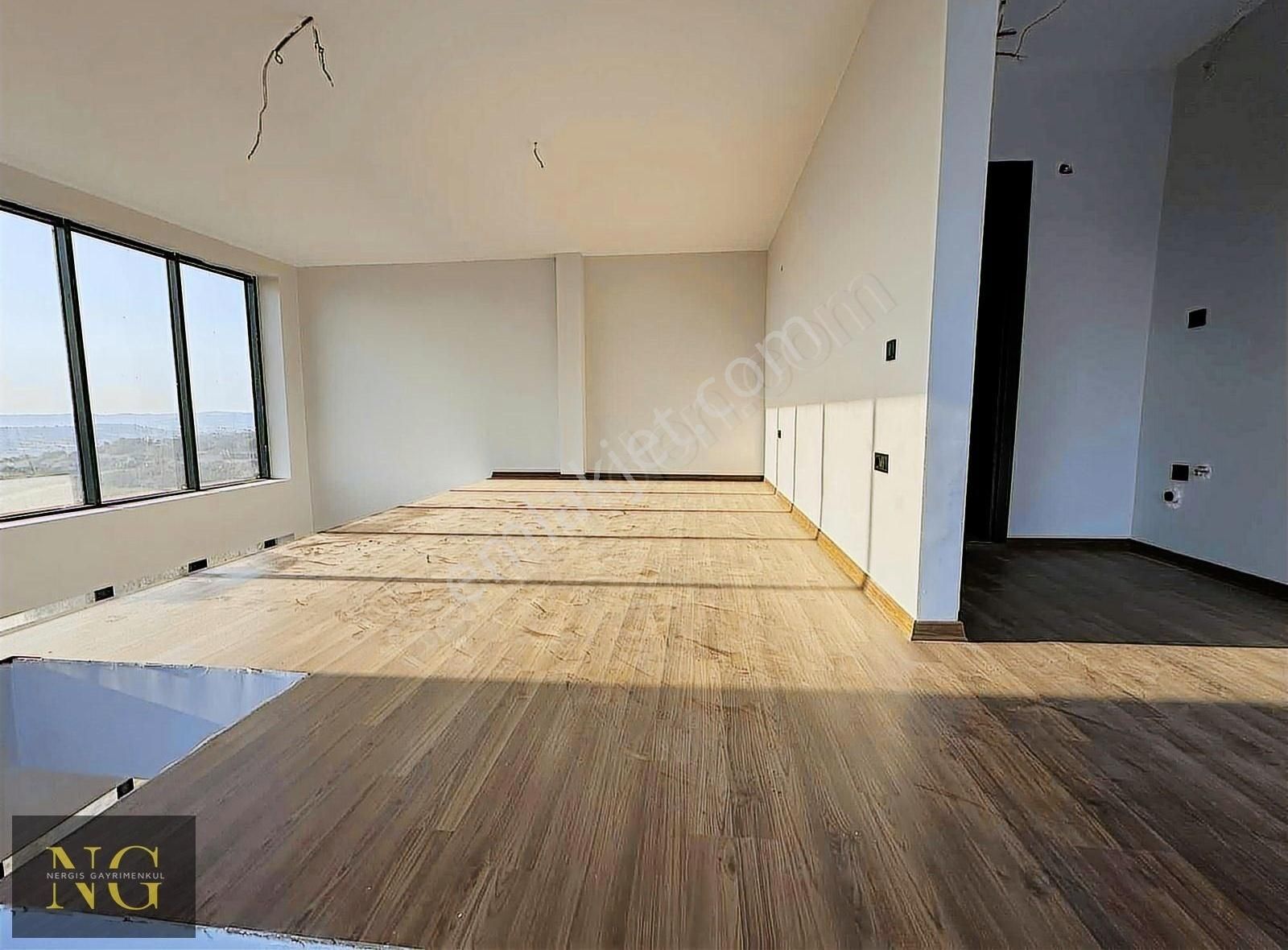 Nergisden Satılık Havuzlu Güvenlikli Site Loft Manzaralı Daire - Görsel 22