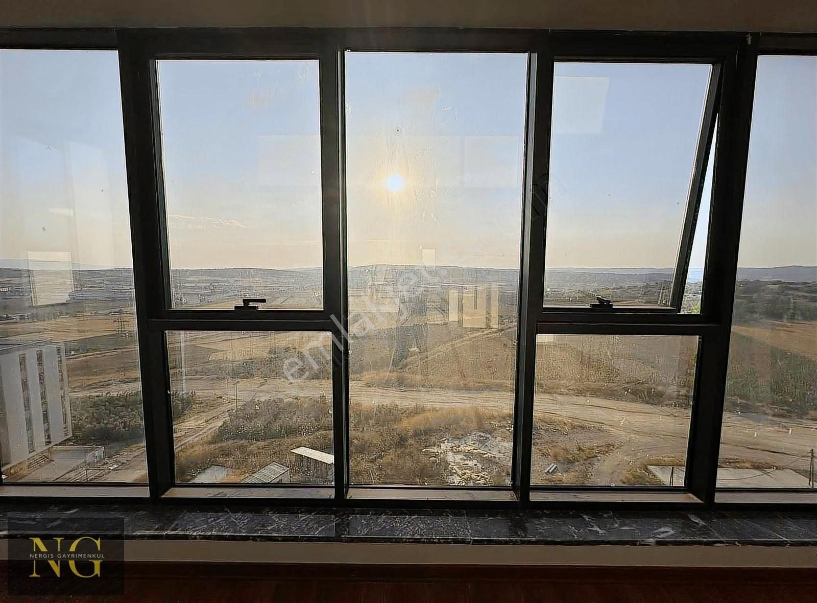 Nergisden Satılık Havuzlu Güvenlikli Site Loft Manzaralı Daire - Görsel 13