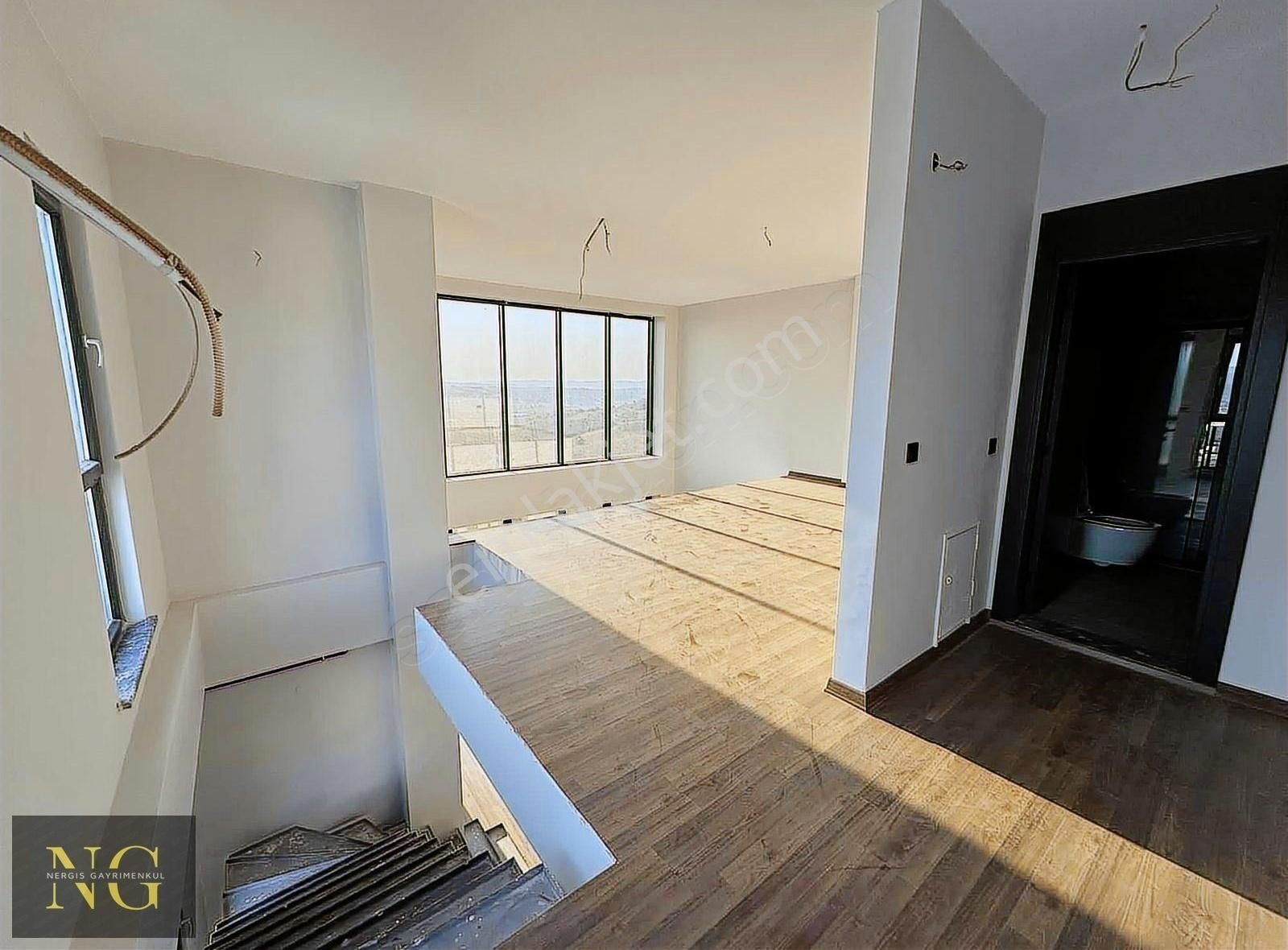 Nergisden Satılık Havuzlu Güvenlikli Site Loft Manzaralı Daire - Görsel 21