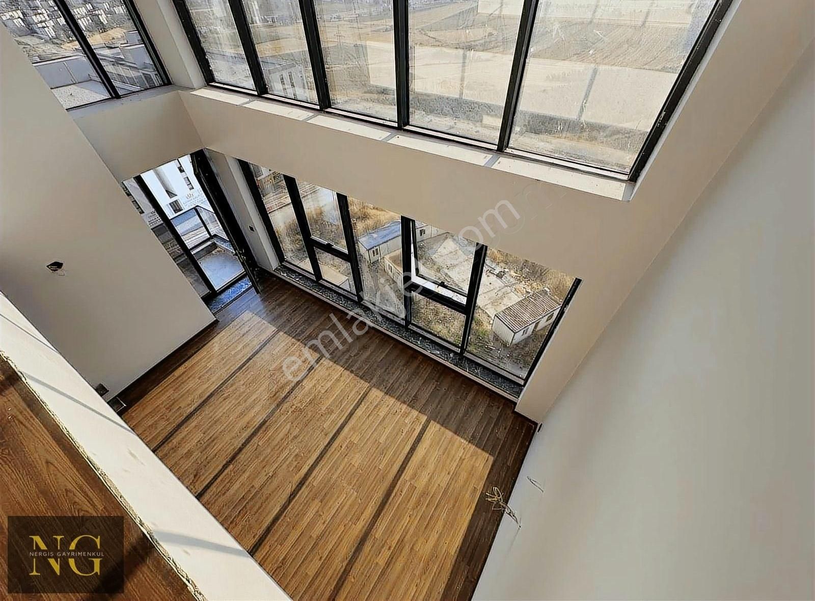 Nergisden Satılık Havuzlu Güvenlikli Site Loft Manzaralı Daire - Görsel 25