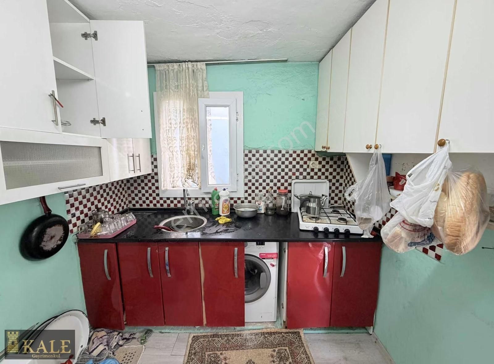 Kale'den İhsaniye Mh'de Satılık Müstakil Ev - Görsel 10