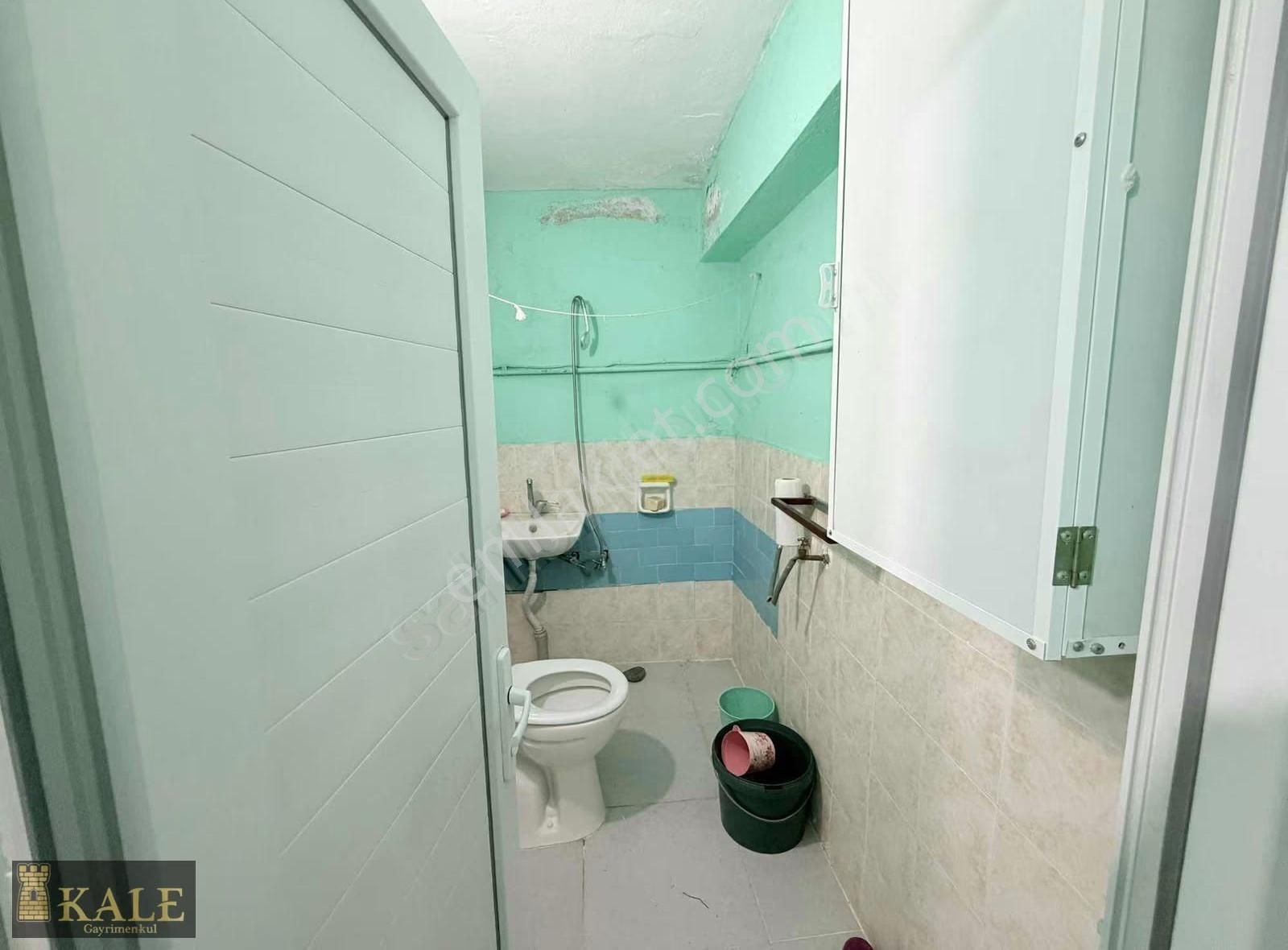 Kale'den İhsaniye Mh'de Satılık Müstakil Ev - Görsel 6