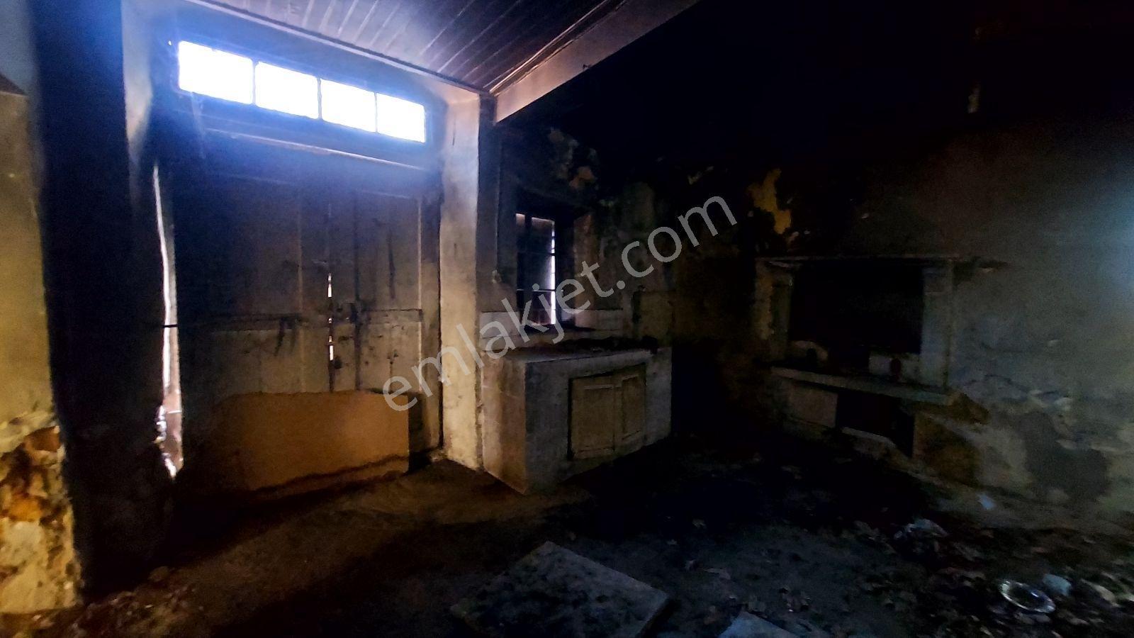 Ayvalık'ın Kalbinde, Avantajlı Konumda Yatırımlık Tarihi Rum Evi - Görsel 32