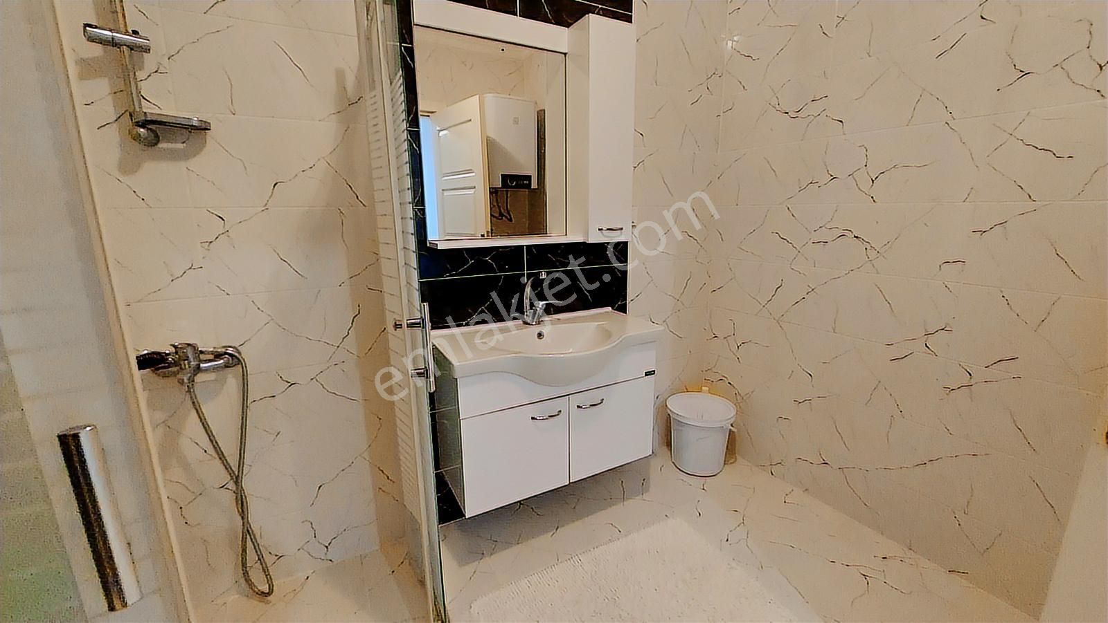 Gömeç Karaağaç'ta Merkezi Konumda Full Eşyalı 1+1 Kiralık Daire - Görsel 19