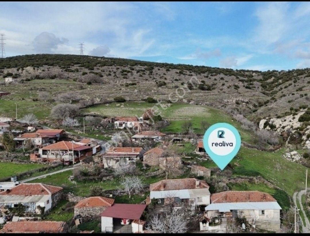 Realiva'dan Bahçedere'de Satılık Arsa