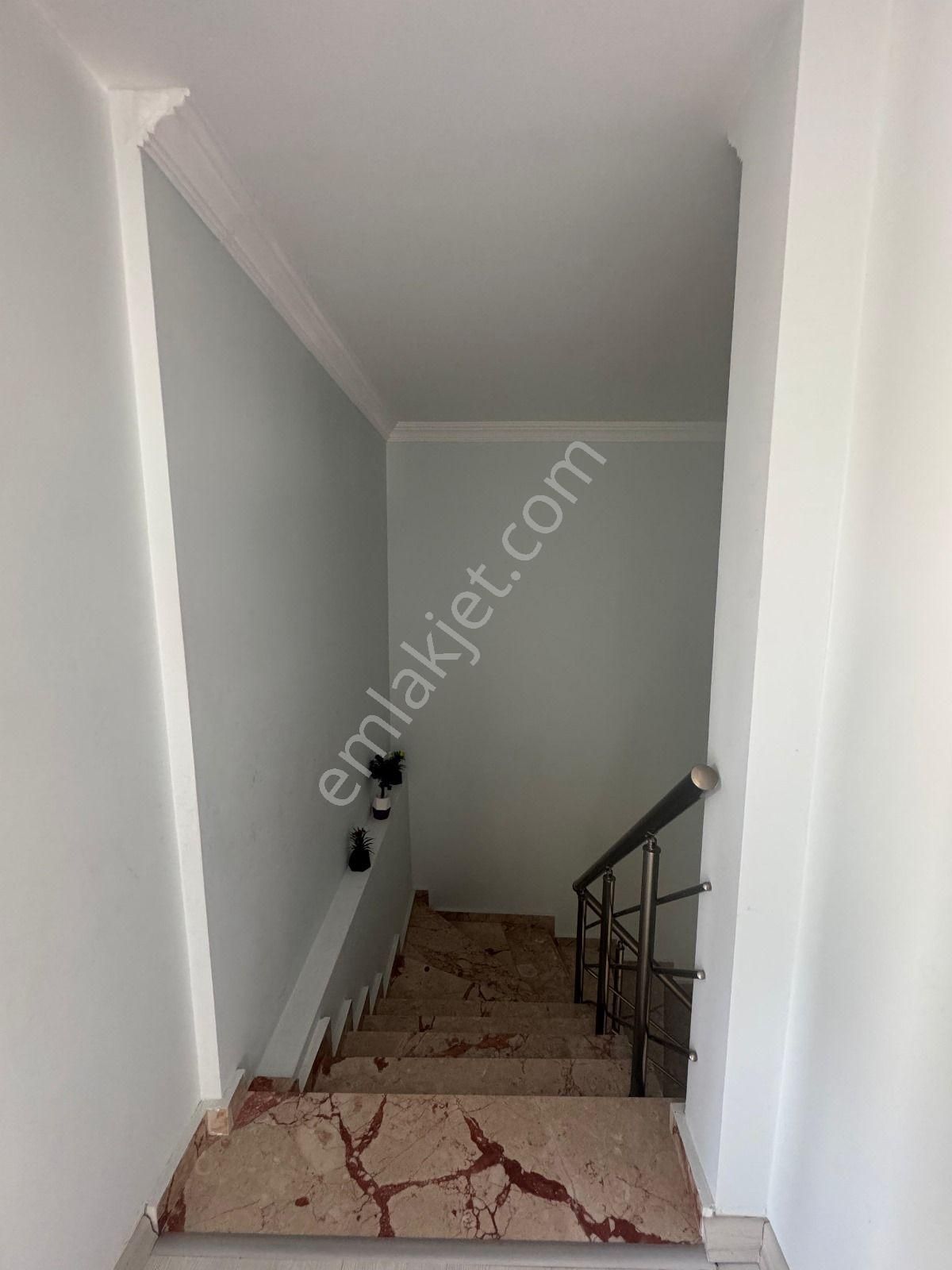 Alanyurt Yeni Mahallede 1 Yıllık Uygun Fiyat 170 M2 Dublex - Görsel 15