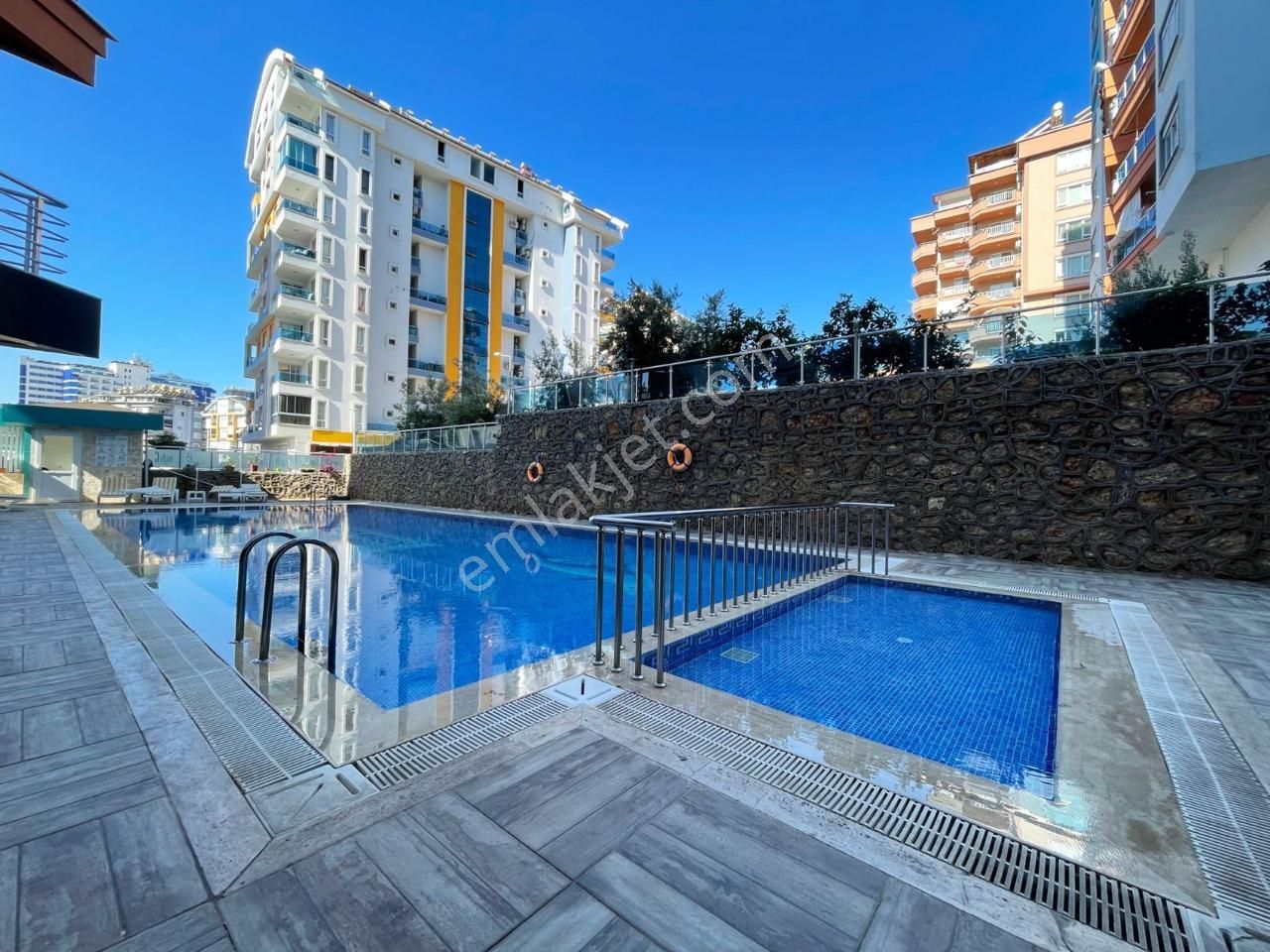 Very Spacious Apartment With The Possibility Of Obtaining A Residence Permit - Görsel 2