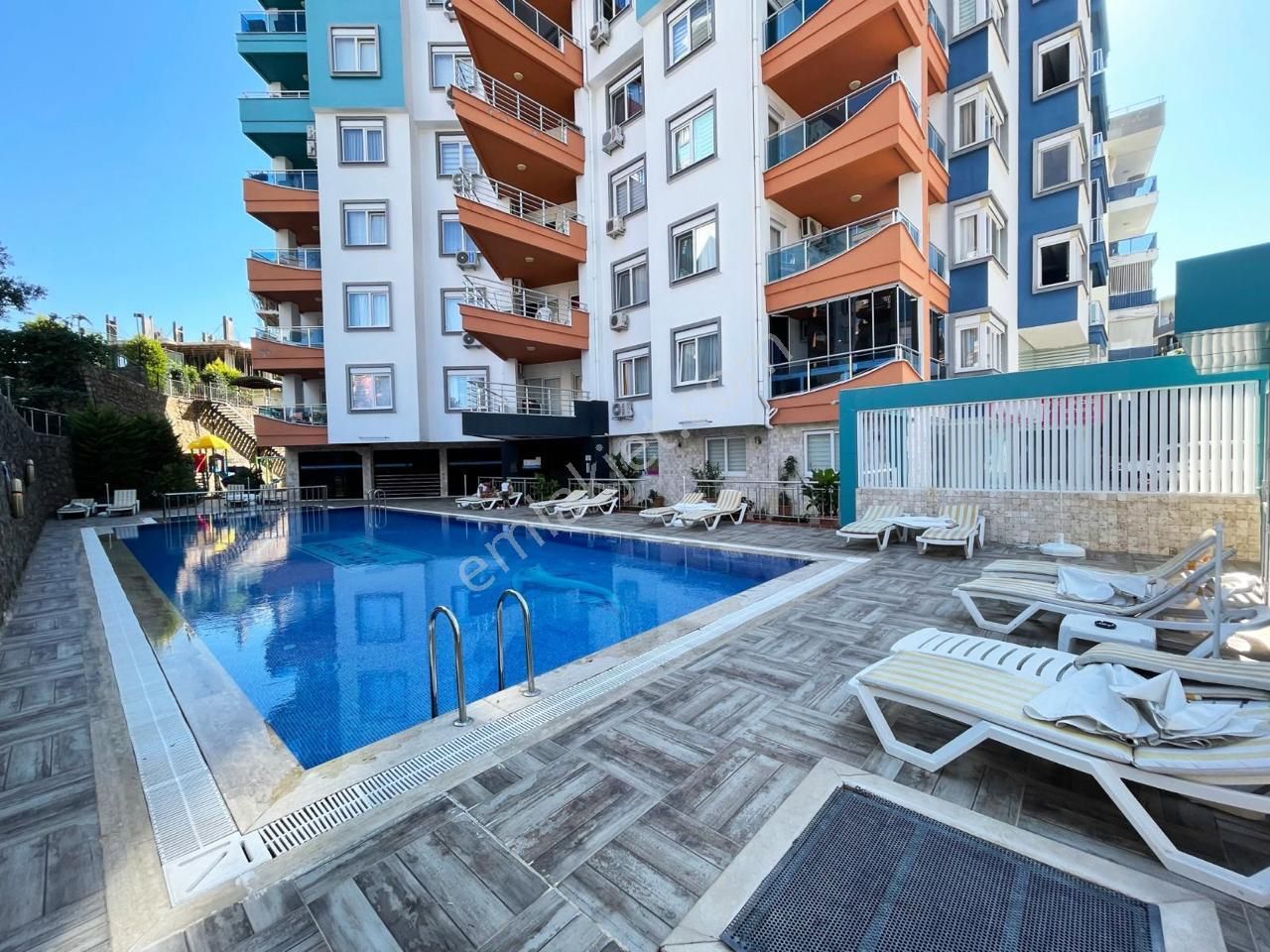 Very Spacious Apartment With The Possibility Of Obtaining A Residence Permit - Görsel 3
