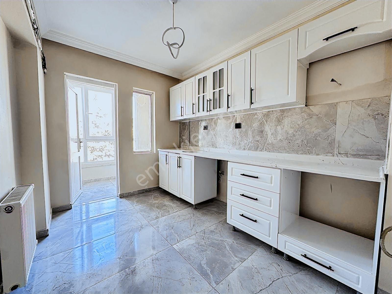 Şentürk Gayrimenkul'den//1.kat**fırsat Daire//full Yapılı!! - Görsel 35