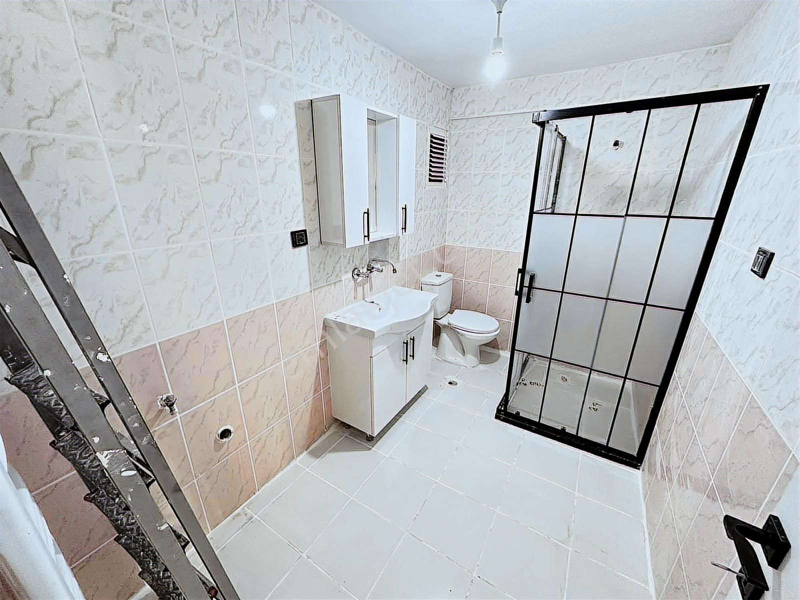 Şentürk Gayrimenkul'den//1.kat**fırsat Daire//full Yapılı!! - Görsel 3