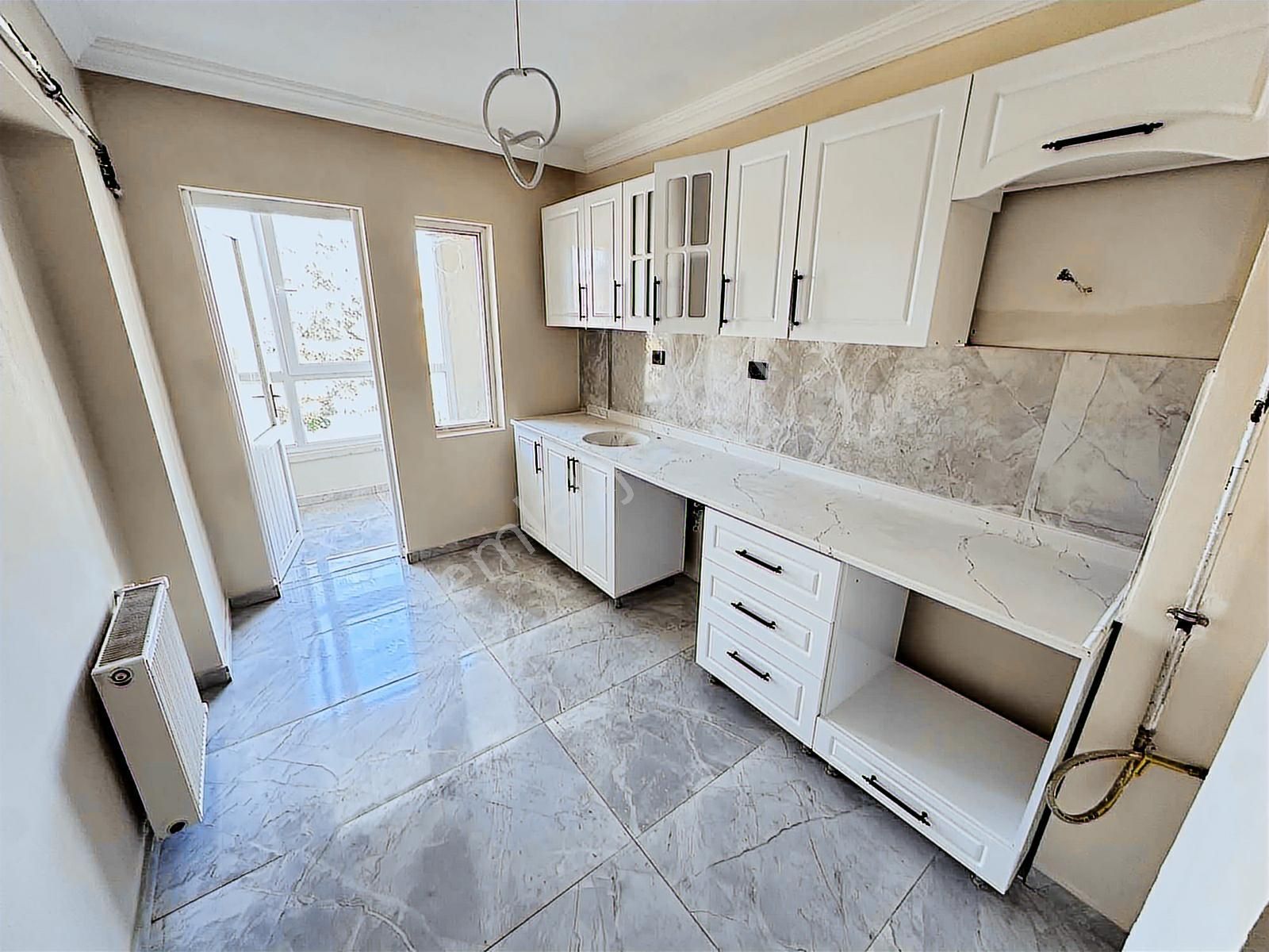 Şentürk Gayrimenkul'den//1.kat**fırsat Daire//full Yapılı!! - Görsel 13