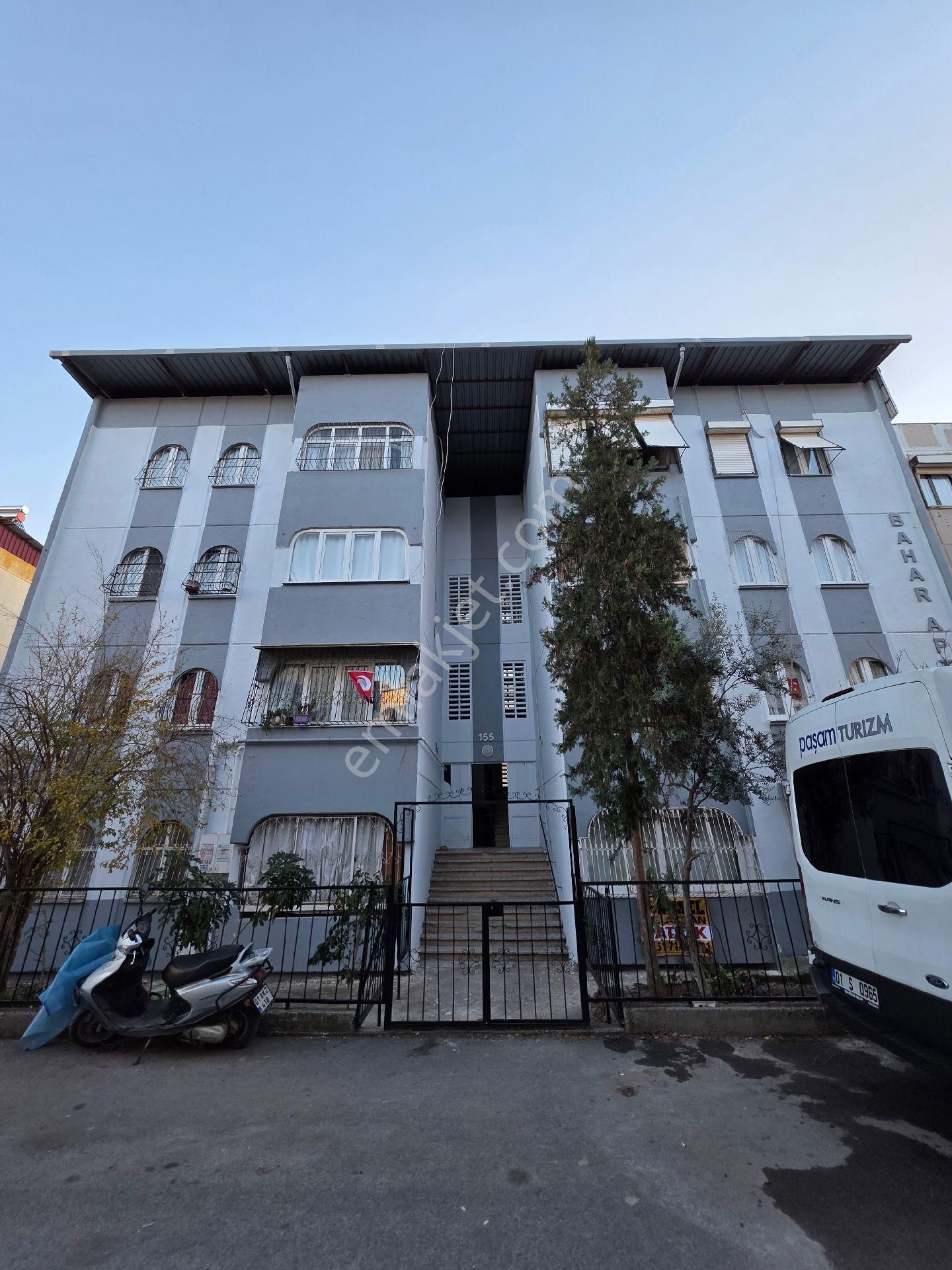 Çukurova 100. Yıl Mahallesi’nde Bulvara Yakın Acil Satılık 3+1 Doğalgazlı Daire