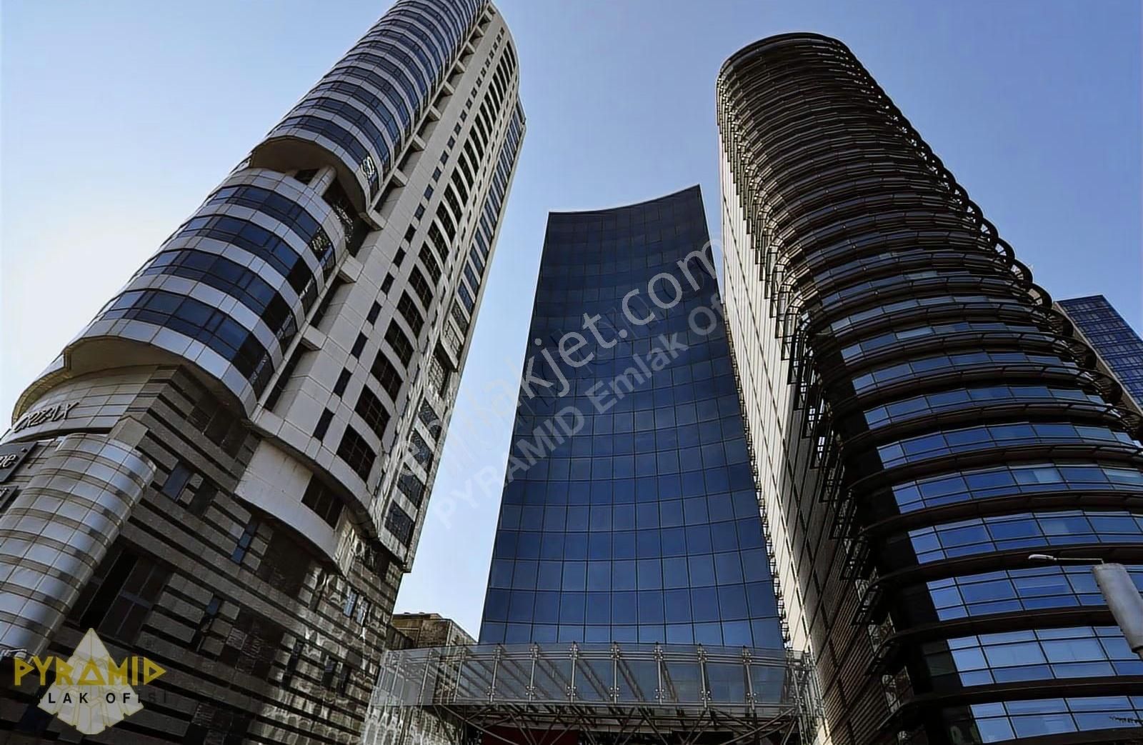 1 Levent Plaza Pyramıd'den Tam Kat 895m2 Lüx Ofis - Görsel 22