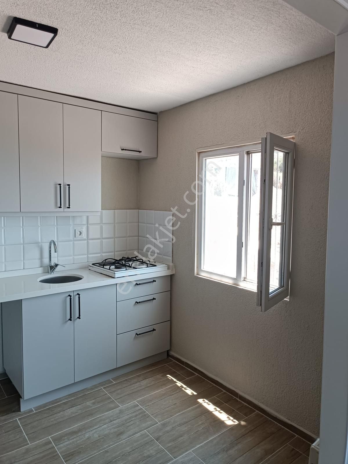 Newcıty Emlaktan Deniz Manzaralı Bahçeli Kiralık Müstakil Ev - Görsel 28