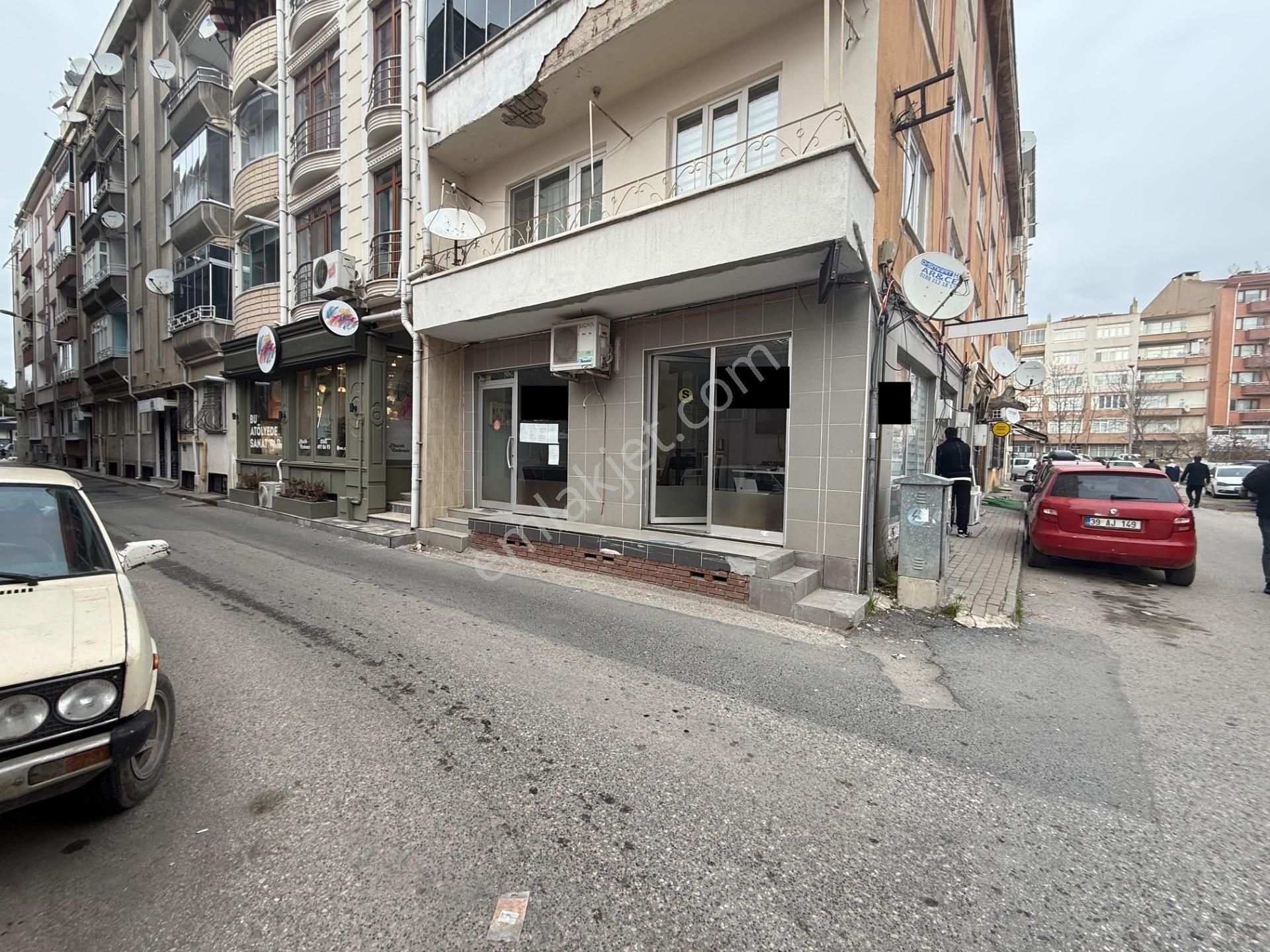 Newcıty Emlaktan Köşe Konum | Devren Kiralık | Full Eşyalı Emlak Ofisi - Görsel 2