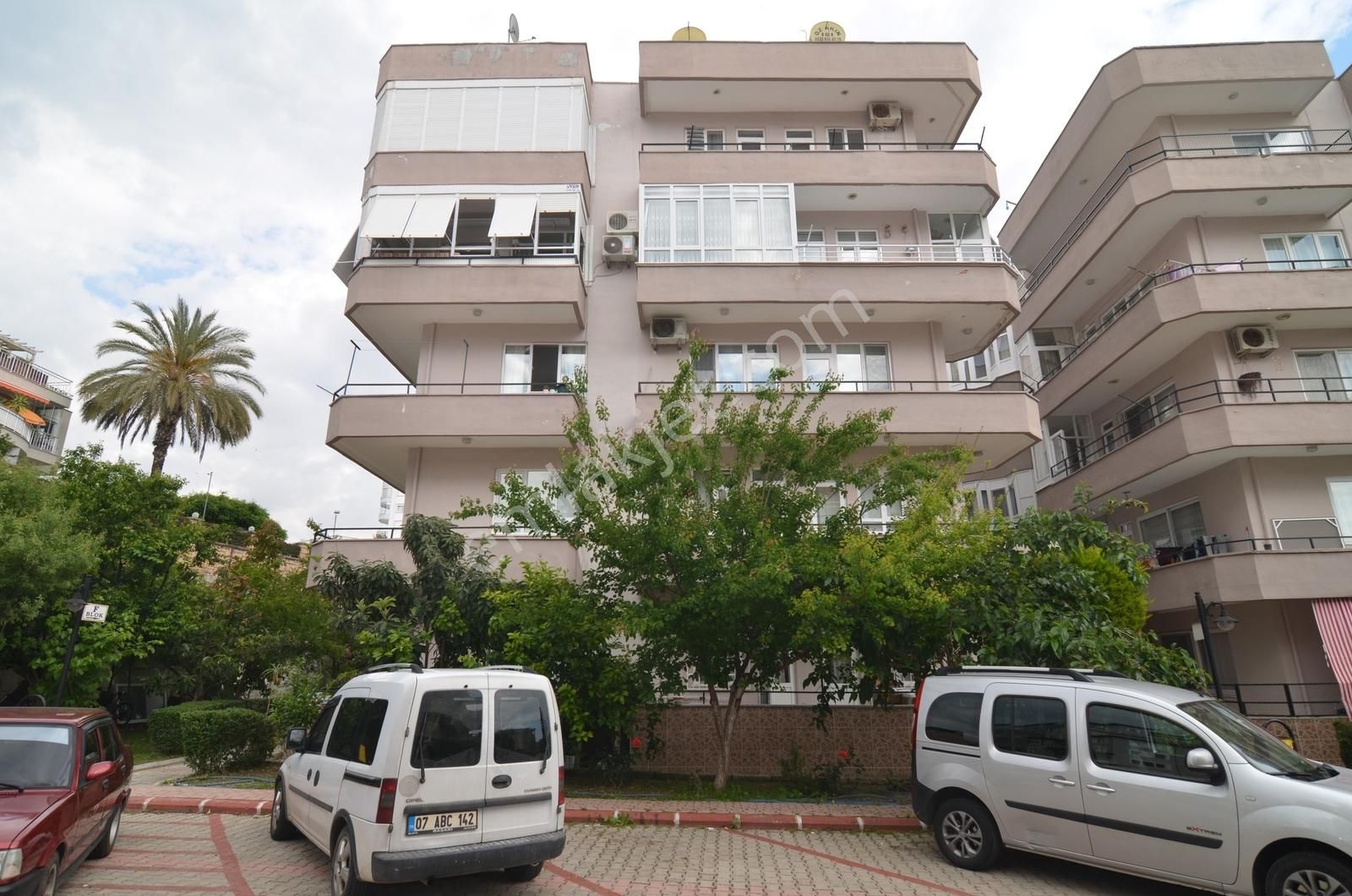 Alanya Cikcilli Mahallesi Site İçi Kiralık 3+1 Boş Daire - Görsel 3