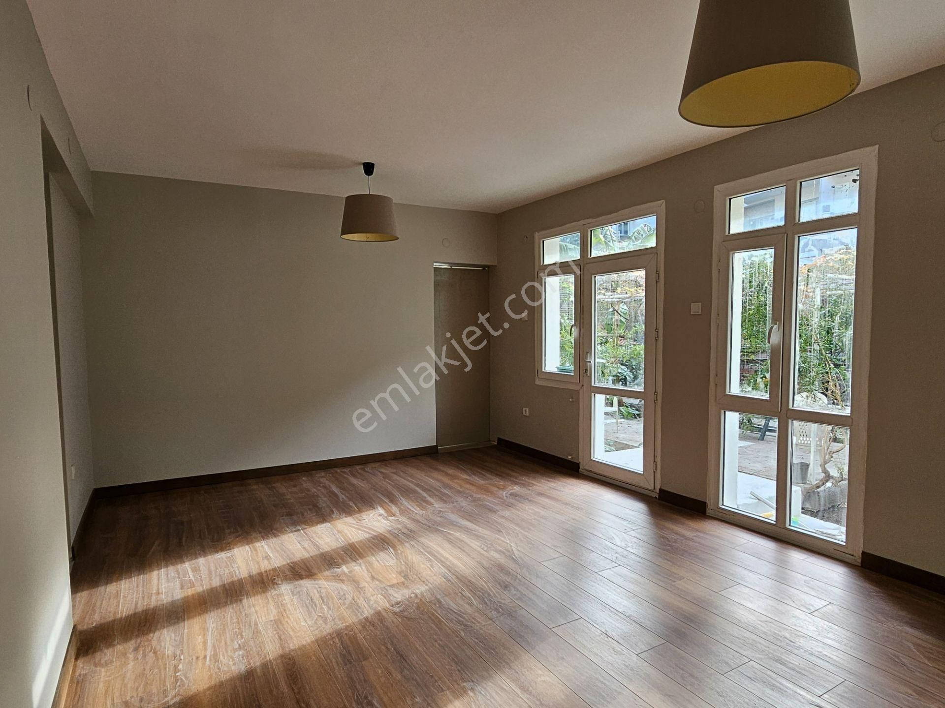 Küçükyalı 137. Sokak'ta Eşsiz Güzellikte Bahçeli Daire - Prıvate Garden - Görsel 17