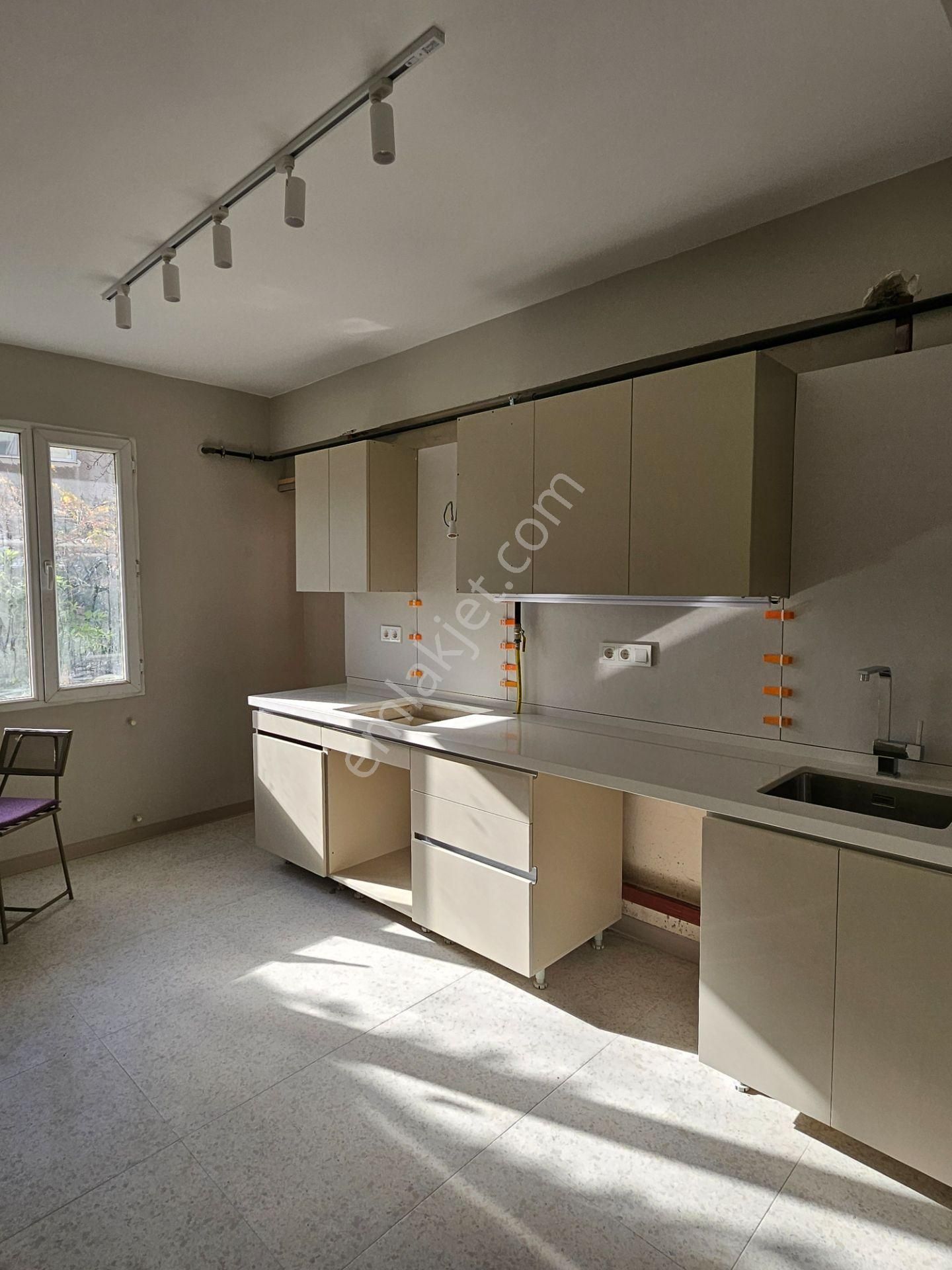 Küçükyalı 137. Sokak'ta Eşsiz Güzellikte Bahçeli Daire - Prıvate Garden - Görsel 20