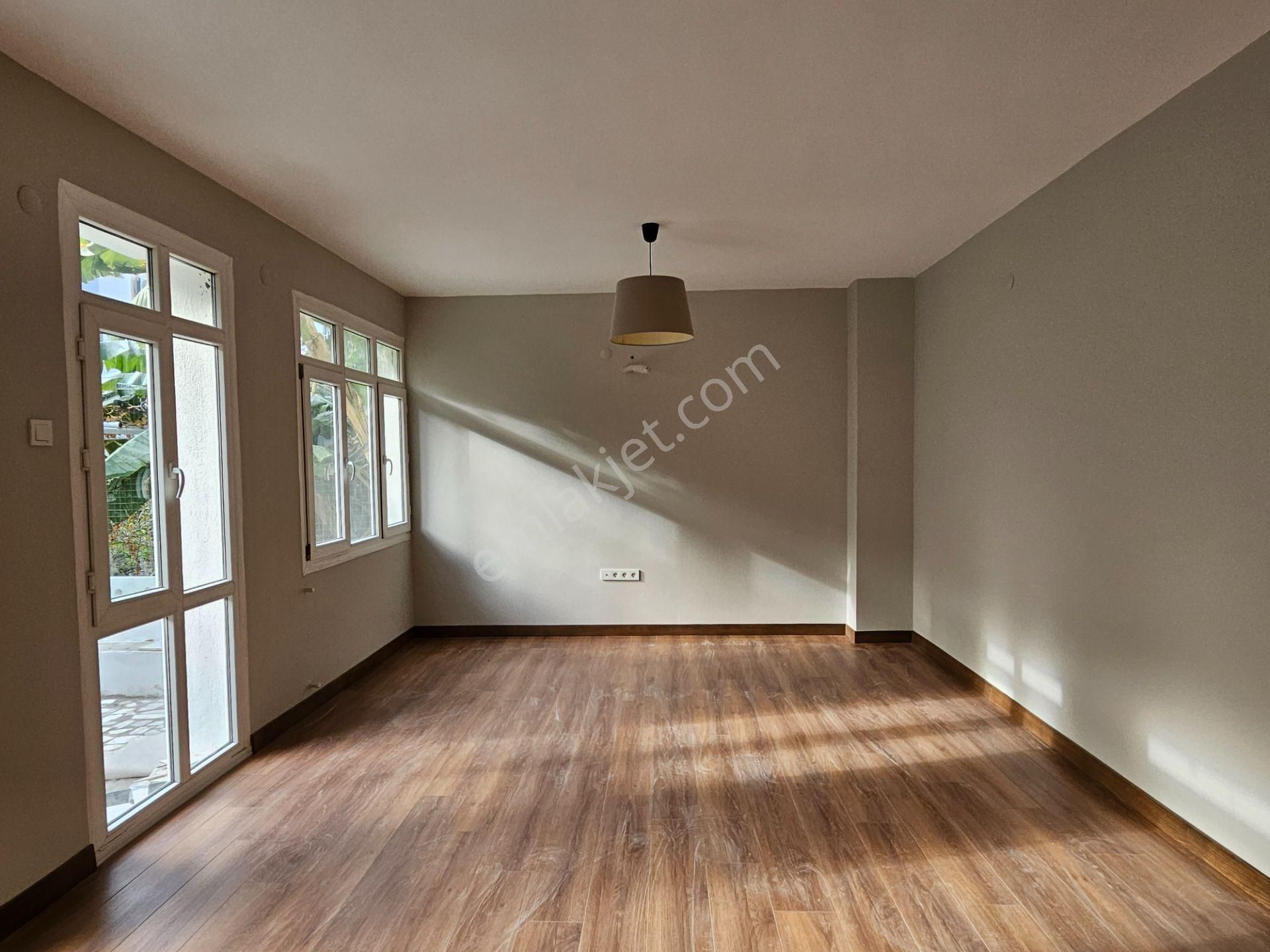 Küçükyalı 137. Sokak'ta Eşsiz Güzellikte Bahçeli Daire - Prıvate Garden - Görsel 16