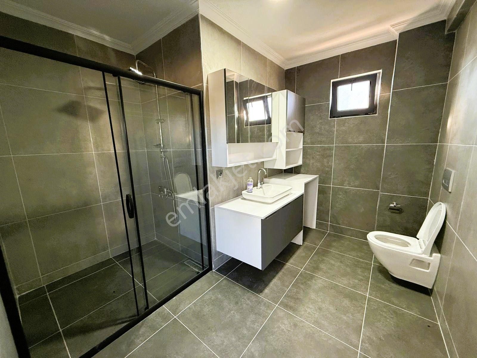 Yeniçiftlikte Deniz Manzaralı Havuzlu Ultra Lüx 6+2 Müstakil Villa Yazlık - Görsel 7