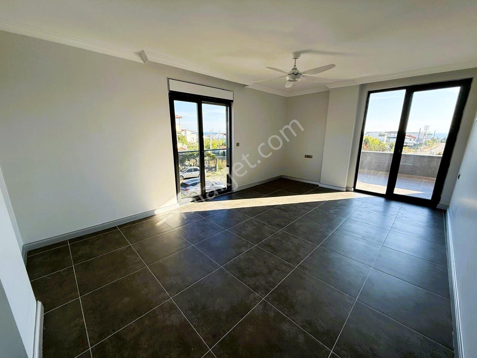 Yeniçiftlikte Deniz Manzaralı Havuzlu Ultra Lüx 6+2 Müstakil Villa Yazlık - Görsel 18