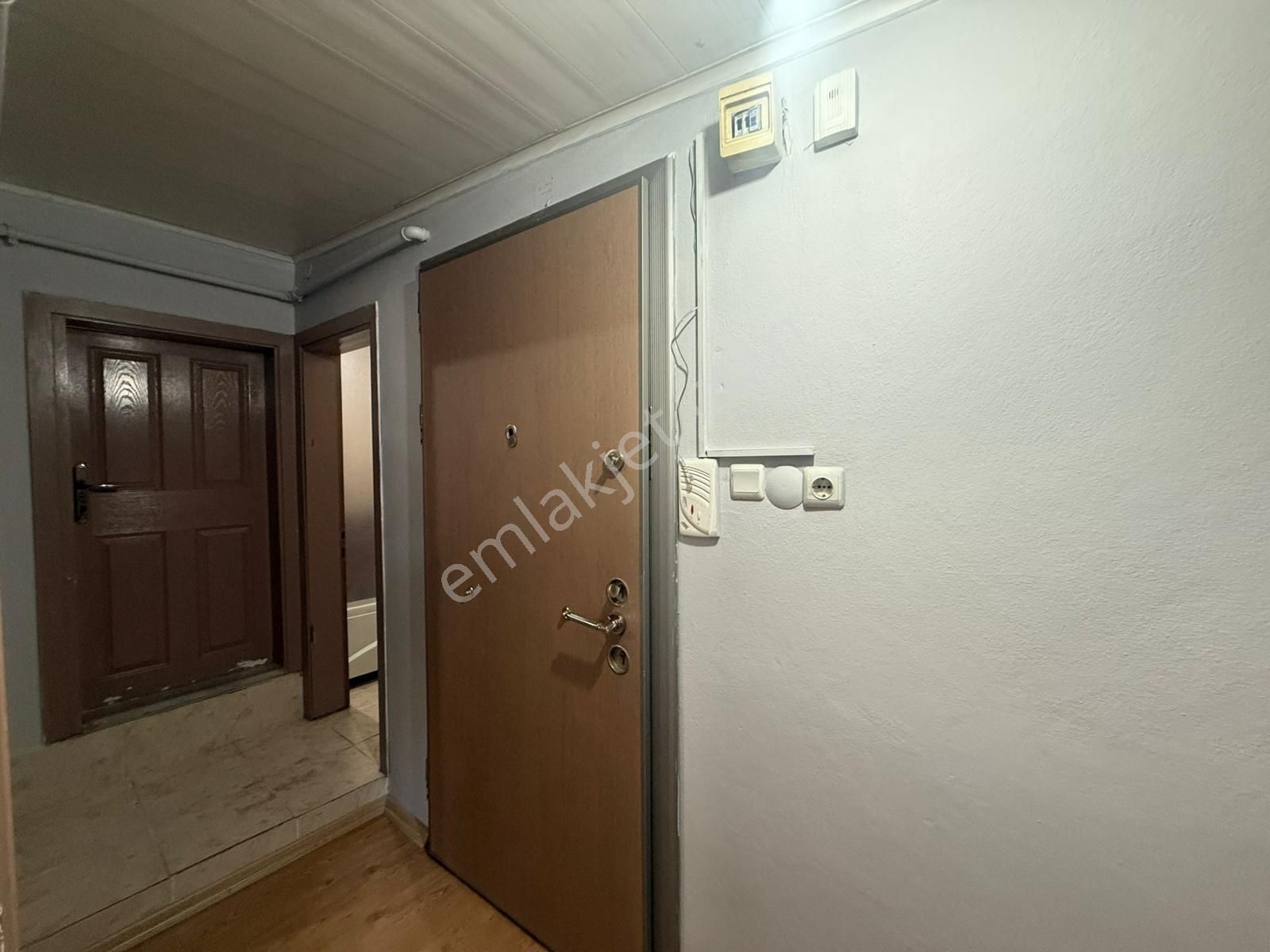 İsmetpaşa Mahallesi'nde Merkezi Konumda 4+1 Kiralık Daire - Görsel 15