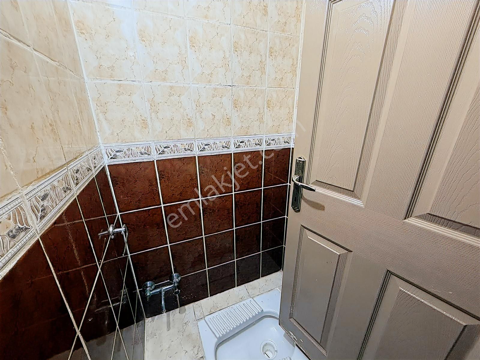 İsmetpaşa Mahallesi'nde Merkezi Konumda 4+1 Kiralık Daire - Görsel 32