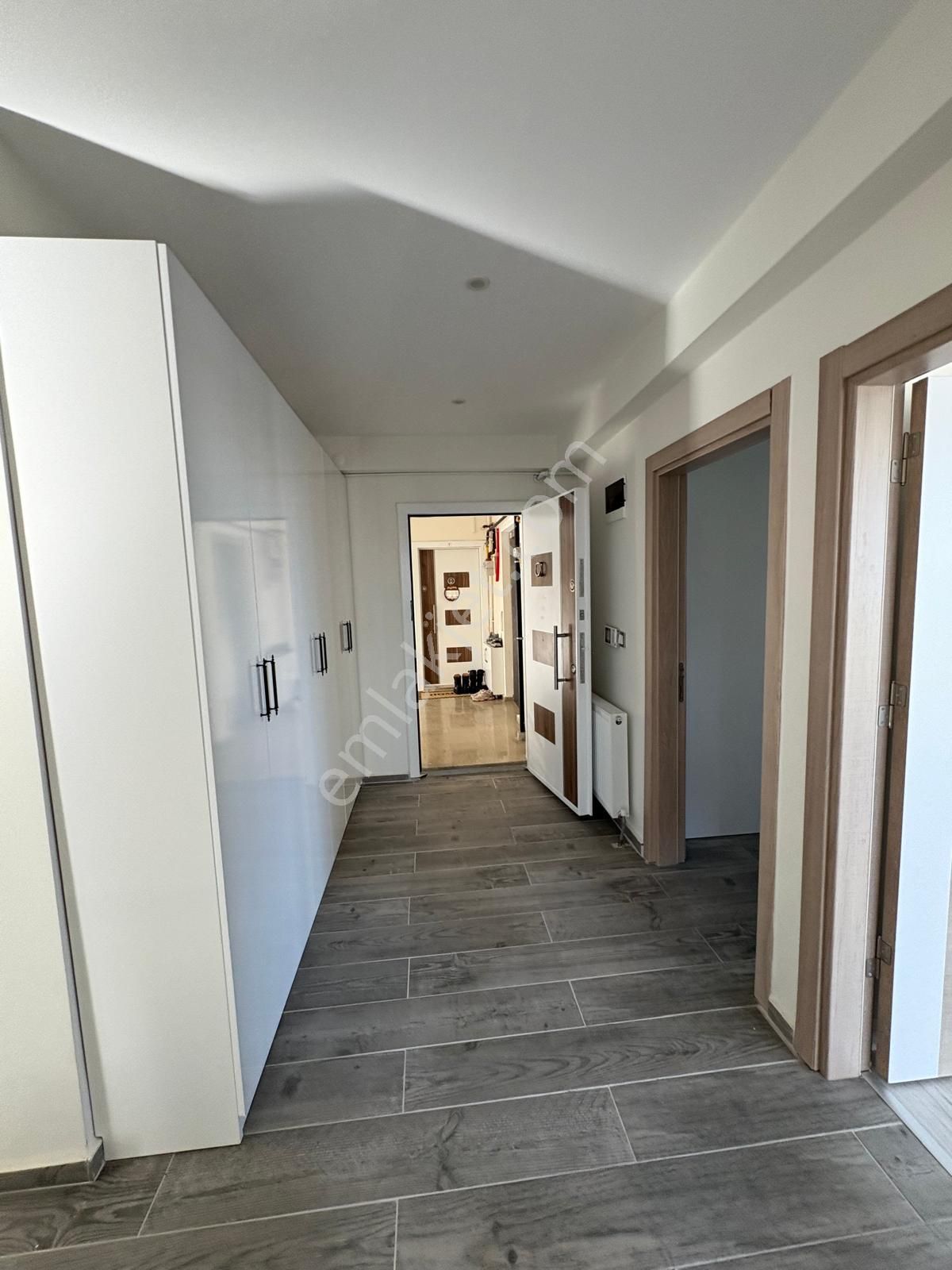 Biga Cumhuriyet Mahallesi Mina Kent Sitesi’nde Ara Kat Satılık Daire 3+1 - Görsel 14