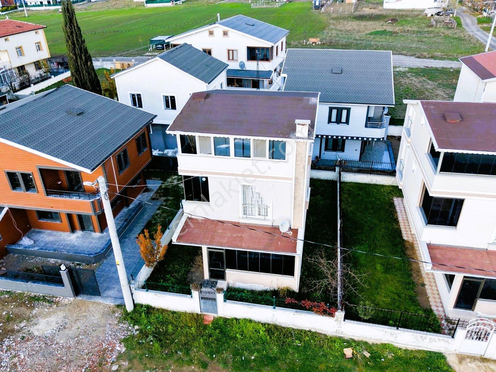 Yeniçiftlikte Deniz Manzaralı 200 M2 Arsa İçerisinde Müstakil İskanlı 4+1 Villa Yazlık - Görsel 34