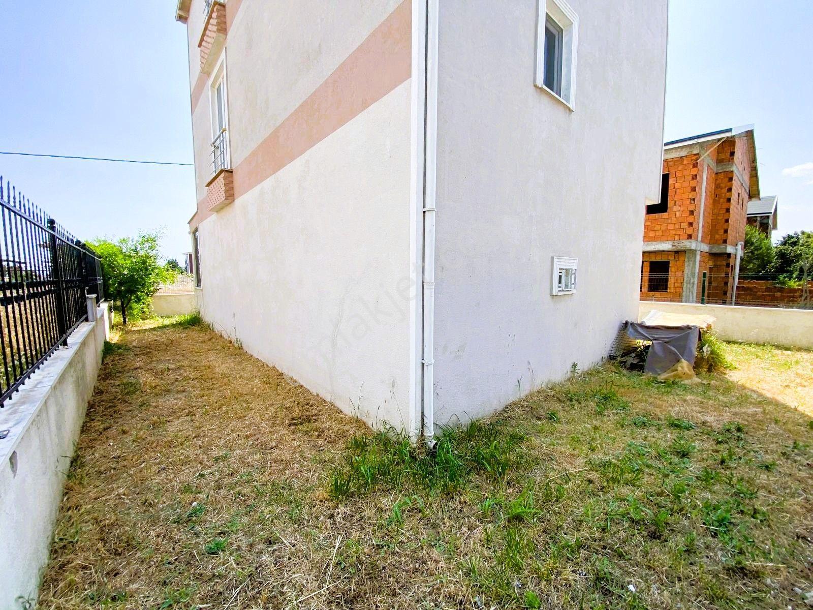 Yeniçiftlikte Deniz Manzaralı 200 M2 Arsa İçerisinde Müstakil İskanlı 4+1 Villa Yazlık - Görsel 25