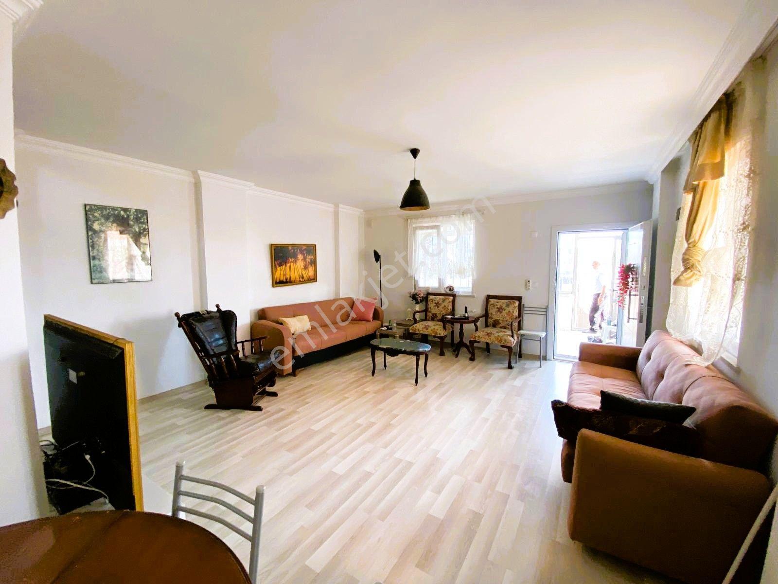 Yeniçiftlikte Deniz Manzaralı 200 M2 Arsa İçerisinde Müstakil İskanlı 4+1 Villa Yazlık - Görsel 24