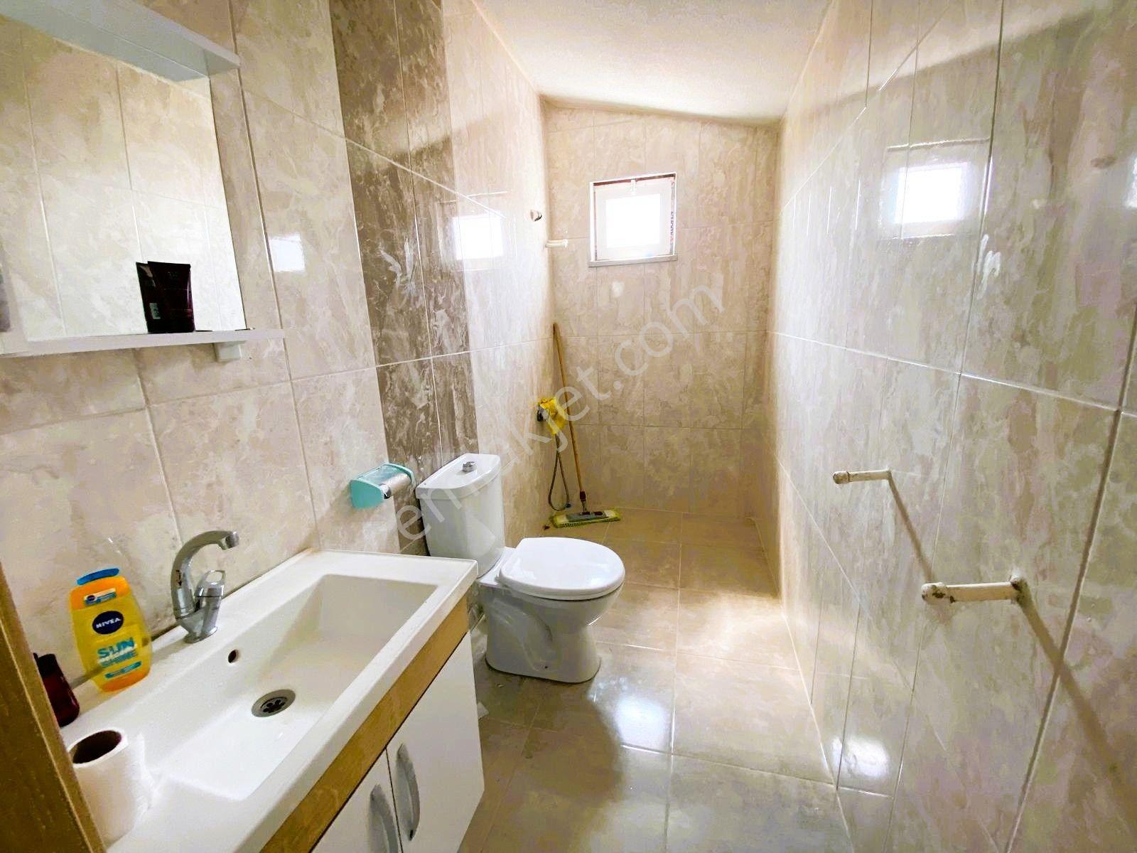 Yeniçiftlikte Deniz Manzaralı 200 M2 Arsa İçerisinde Müstakil İskanlı 4+1 Villa Yazlık - Görsel 12