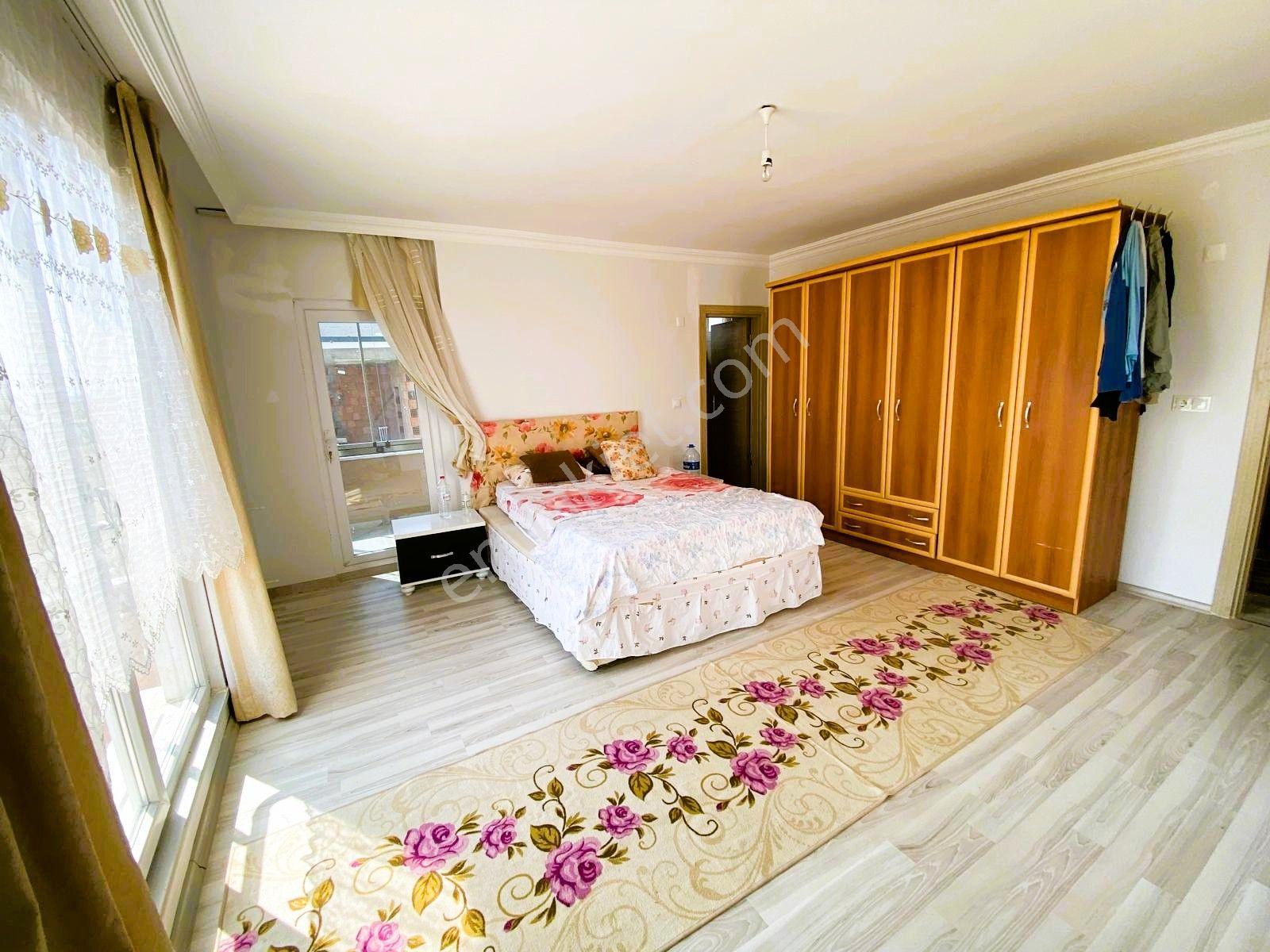 Yeniçiftlikte Deniz Manzaralı 200 M2 Arsa İçerisinde Müstakil İskanlı 4+1 Villa Yazlık - Görsel 14