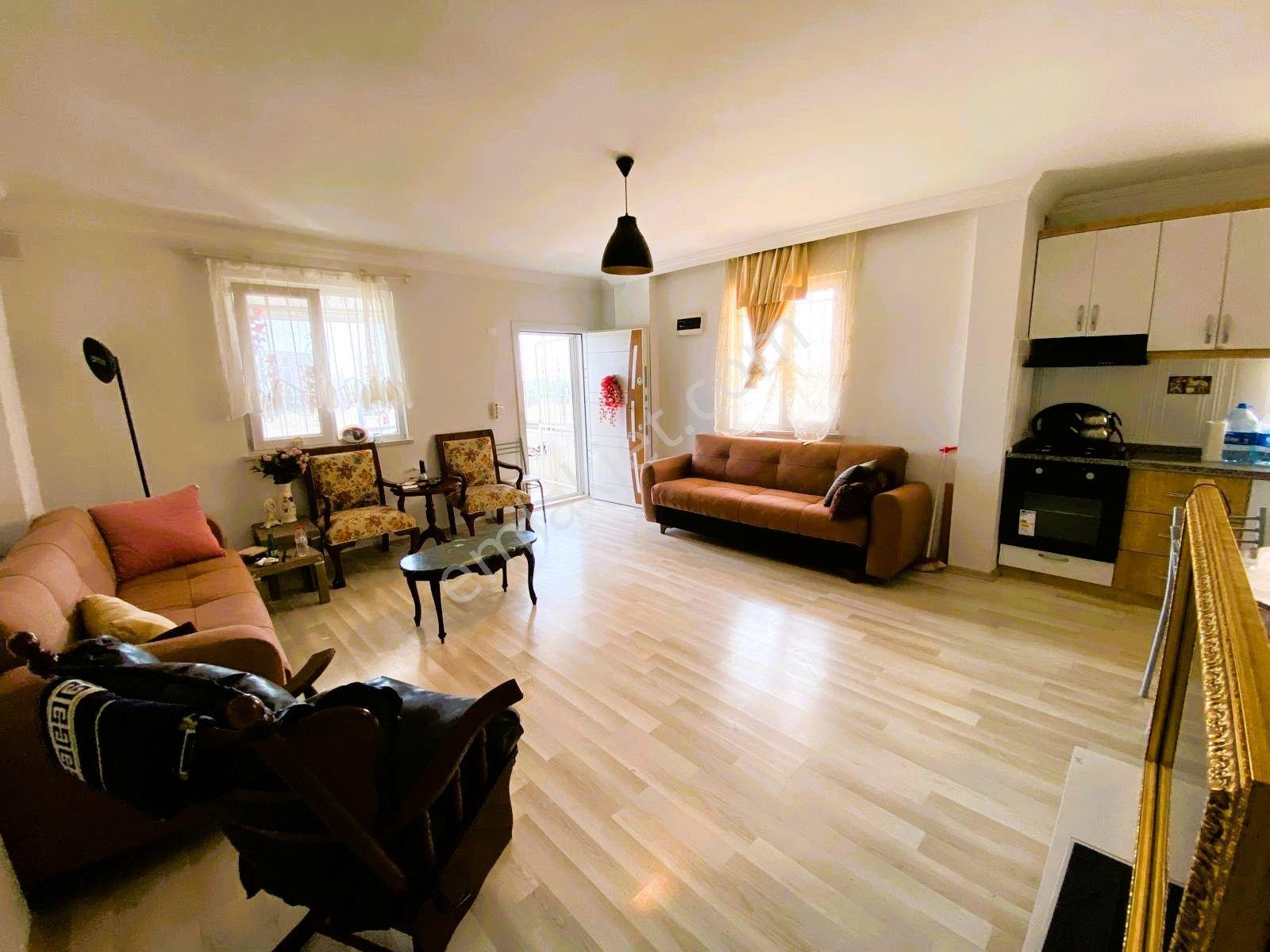 Yeniçiftlikte Deniz Manzaralı 200 M2 Arsa İçerisinde Müstakil İskanlı 4+1 Villa Yazlık - Görsel 7