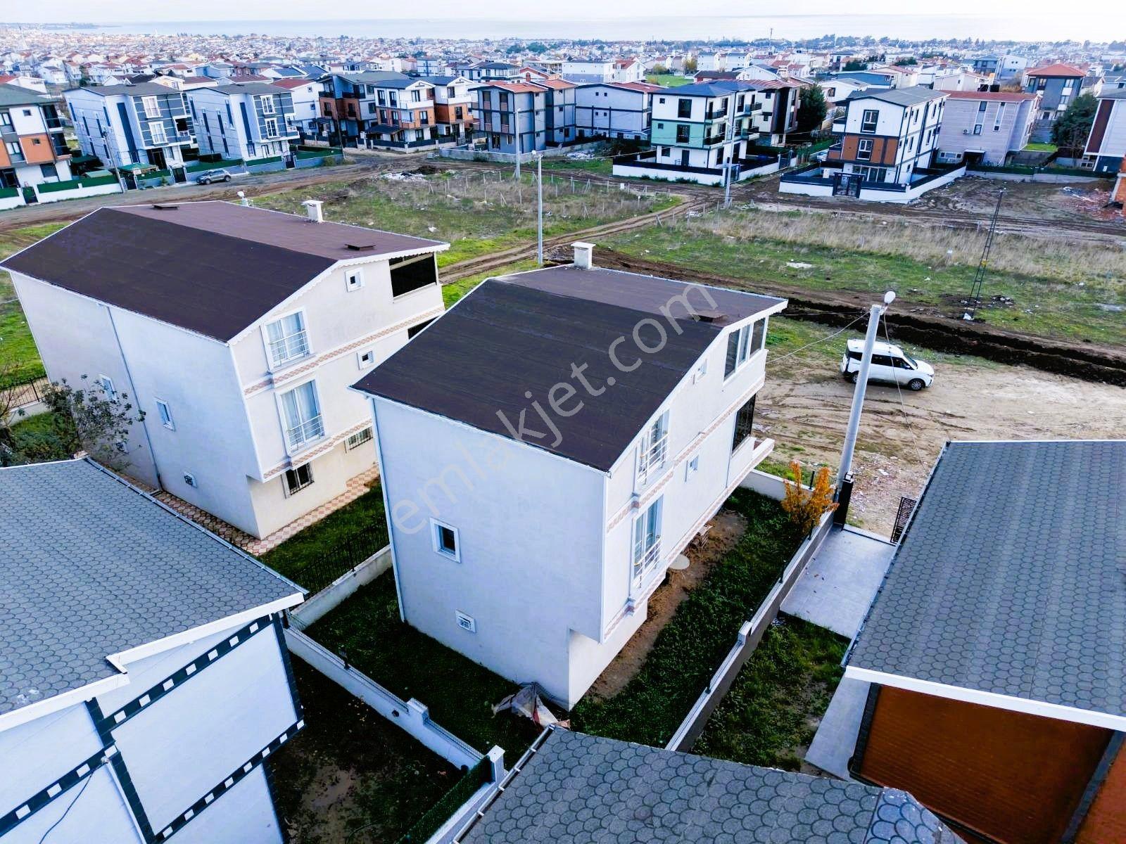 Yeniçiftlikte Deniz Manzaralı 200 M2 Arsa İçerisinde Müstakil İskanlı 4+1 Villa Yazlık - Görsel 29