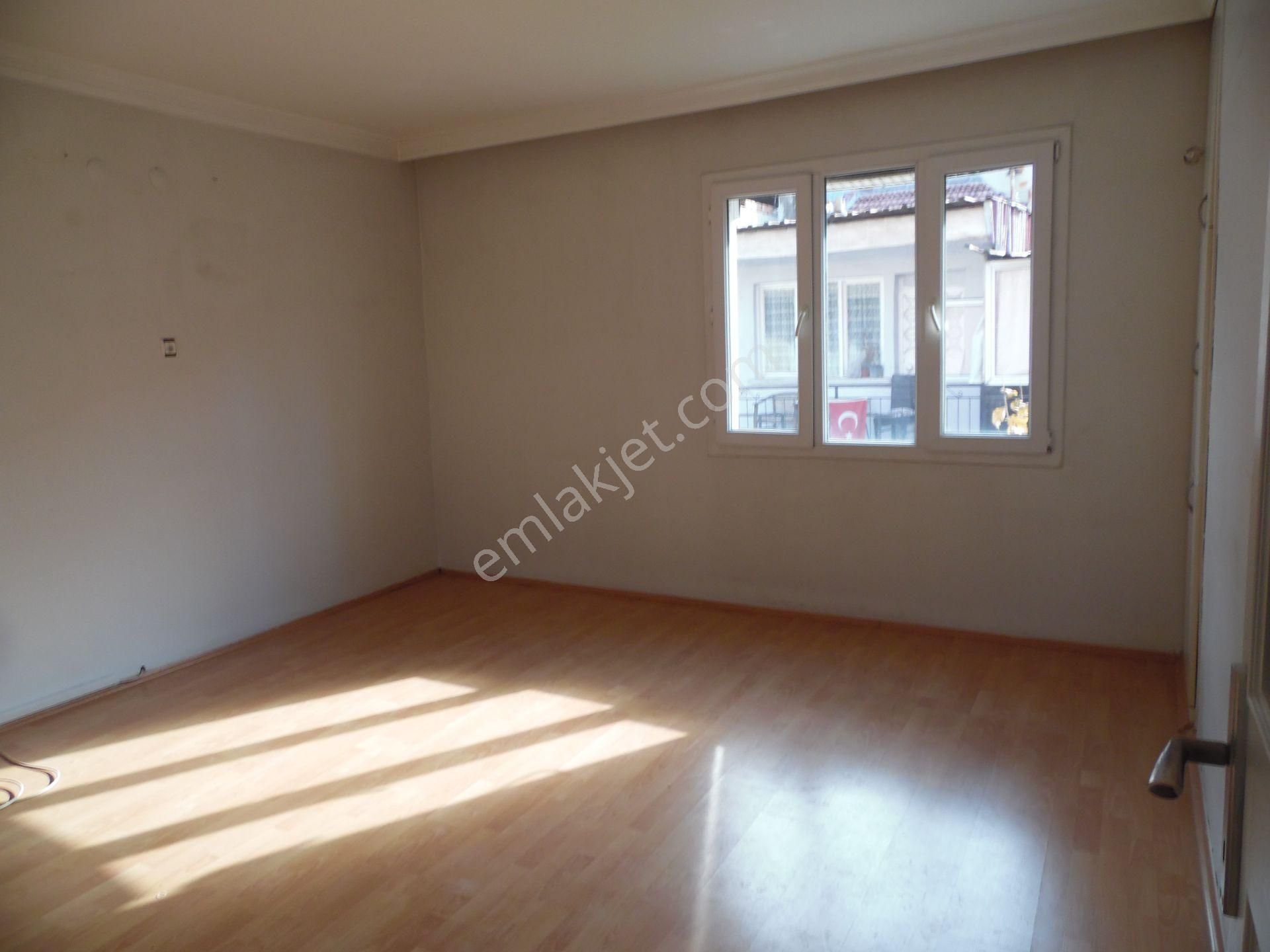 Buca Çamlık Mahallesinde 2+1 Kiralık Daire - Görsel 3
