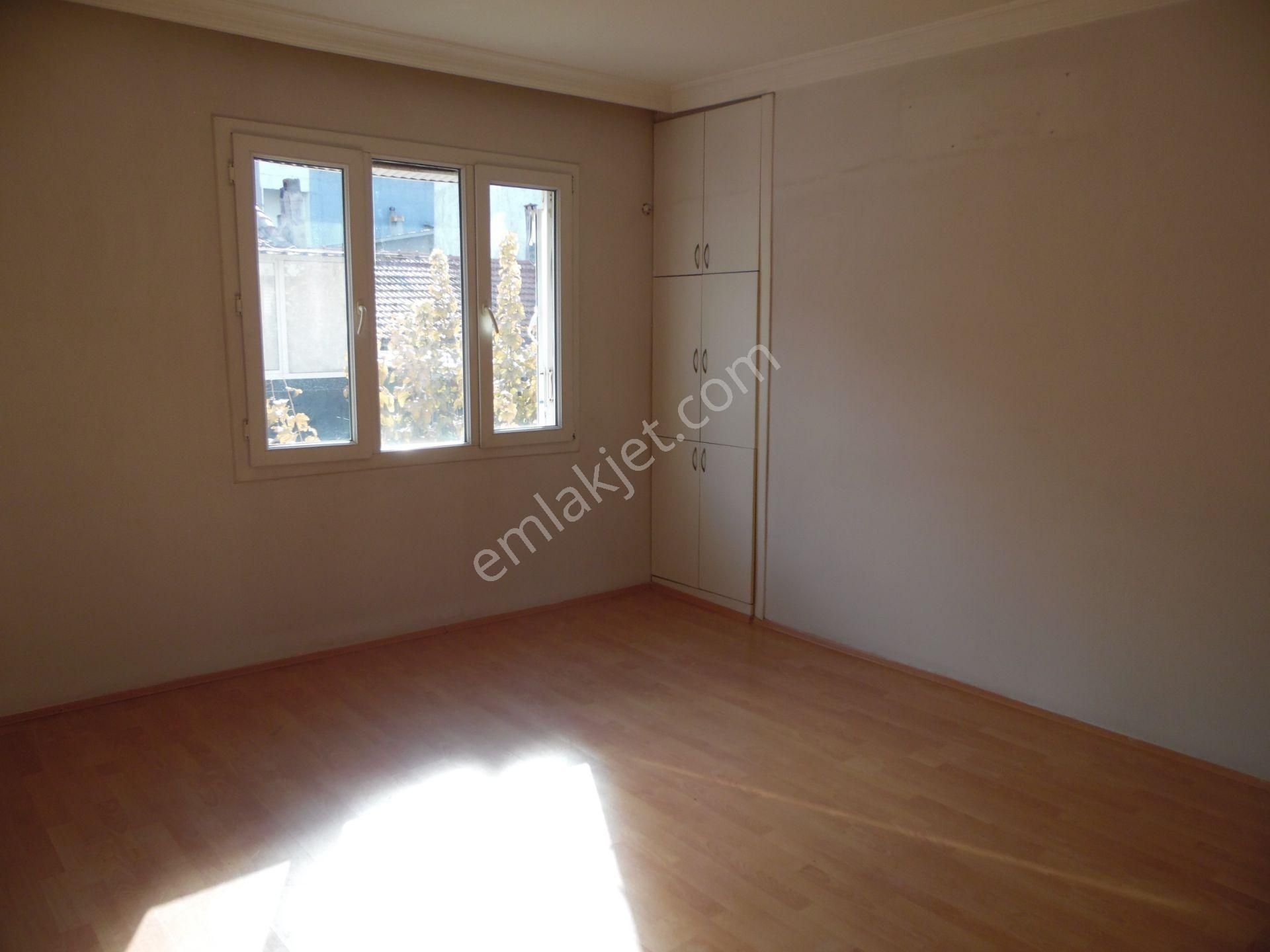 Buca Çamlık Mahallesinde 2+1 Kiralık Daire - Görsel 4