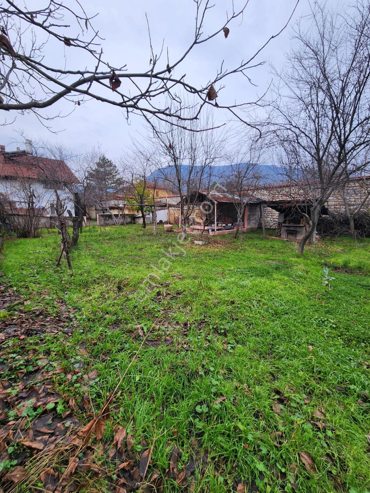 Karabük Safranbolu Bağlarbaşı Mahallesinde Doğayla İç İçe Satılık İki Katlı Müstakil Ev Ve Arsası - Görsel 18