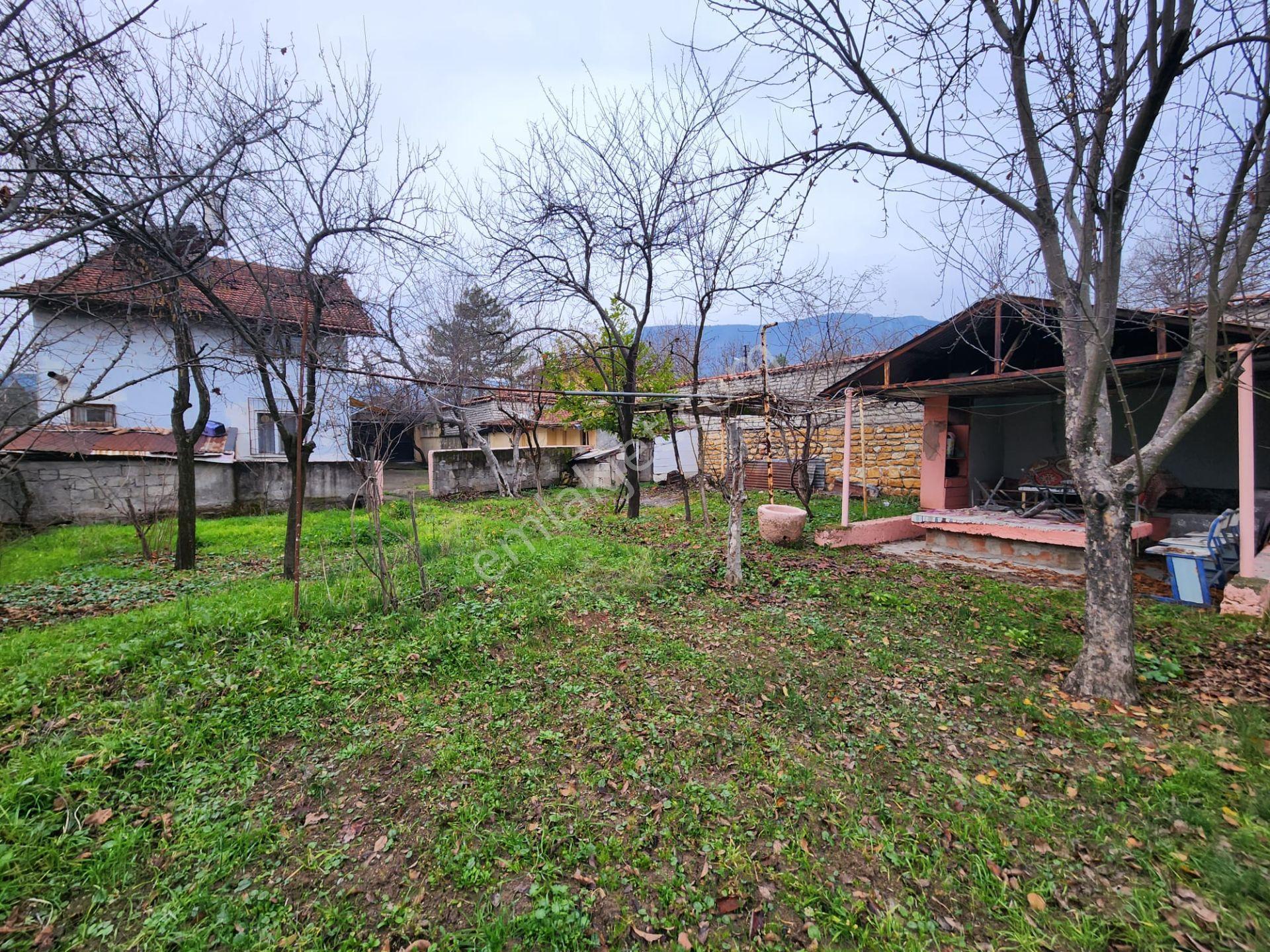 Karabük Safranbolu Bağlarbaşı Mahallesinde Doğayla İç İçe Satılık İki Katlı Müstakil Ev Ve Arsası - Görsel 9
