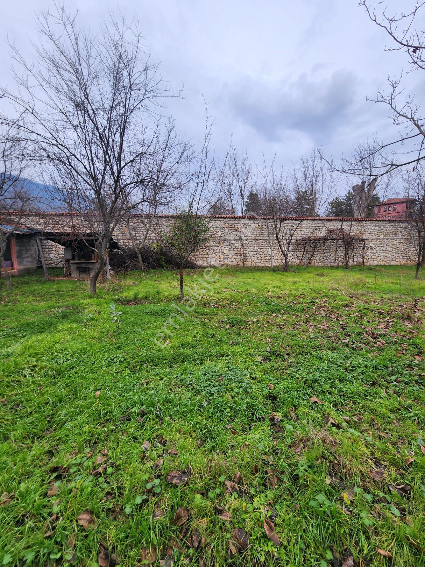 Karabük Safranbolu Bağlarbaşı Mahallesinde Doğayla İç İçe Satılık İki Katlı Müstakil Ev Ve Arsası - Görsel 13