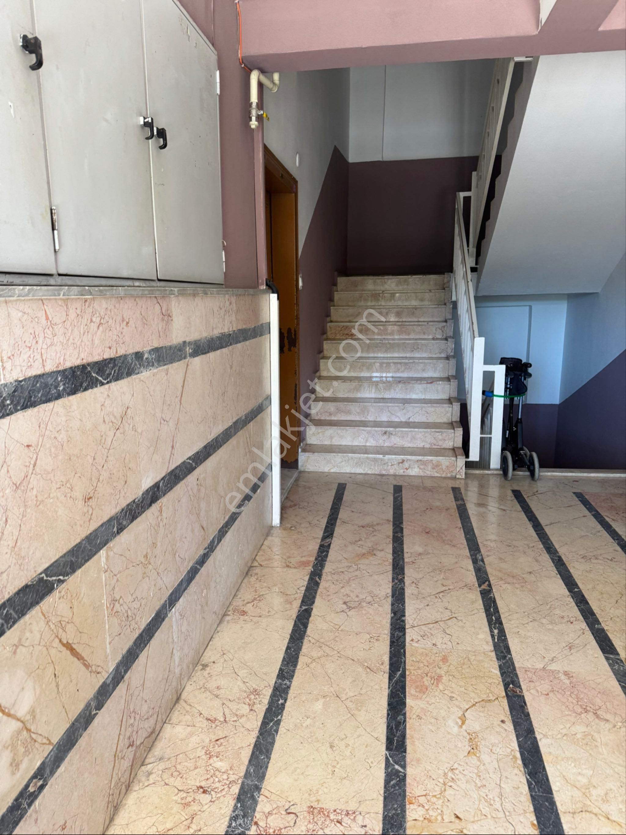 Narenciye Manzaralı 3+1 İçi Yapılı Şık Daire - Görsel 2