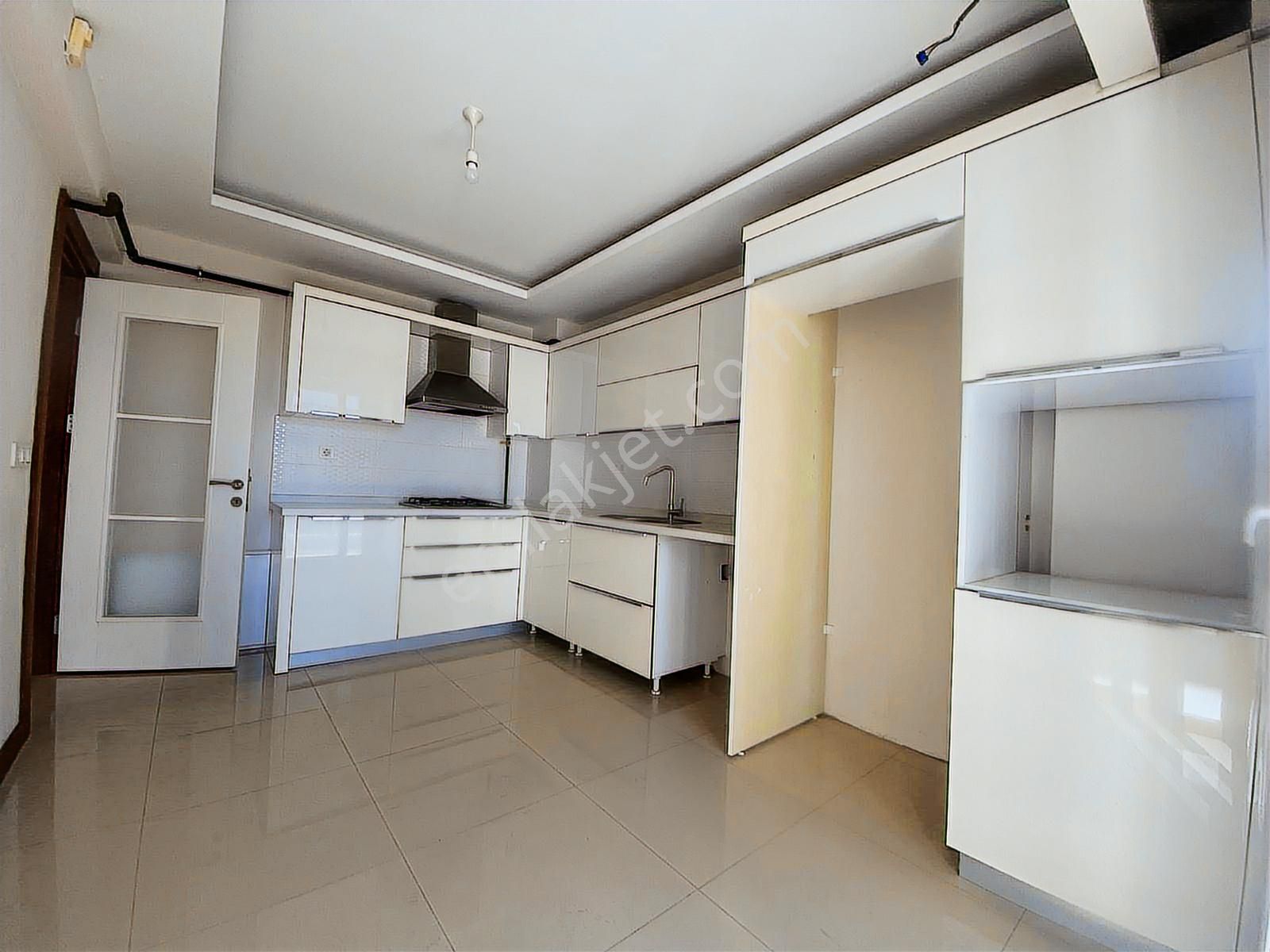 Efeler Mahallesi'nde Arakat Doğalgazlı 3+1 Kiralık Daire.. - Görsel 6