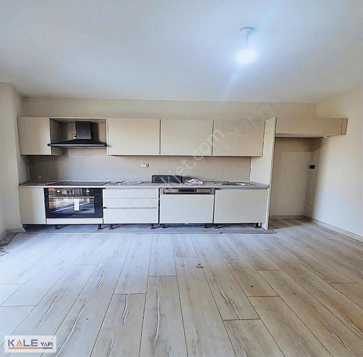 Bahçeşehir Lokasyonlu 1+1 Yatırıma Ve Krediye Uygun Fırsat Daire - Görsel 11