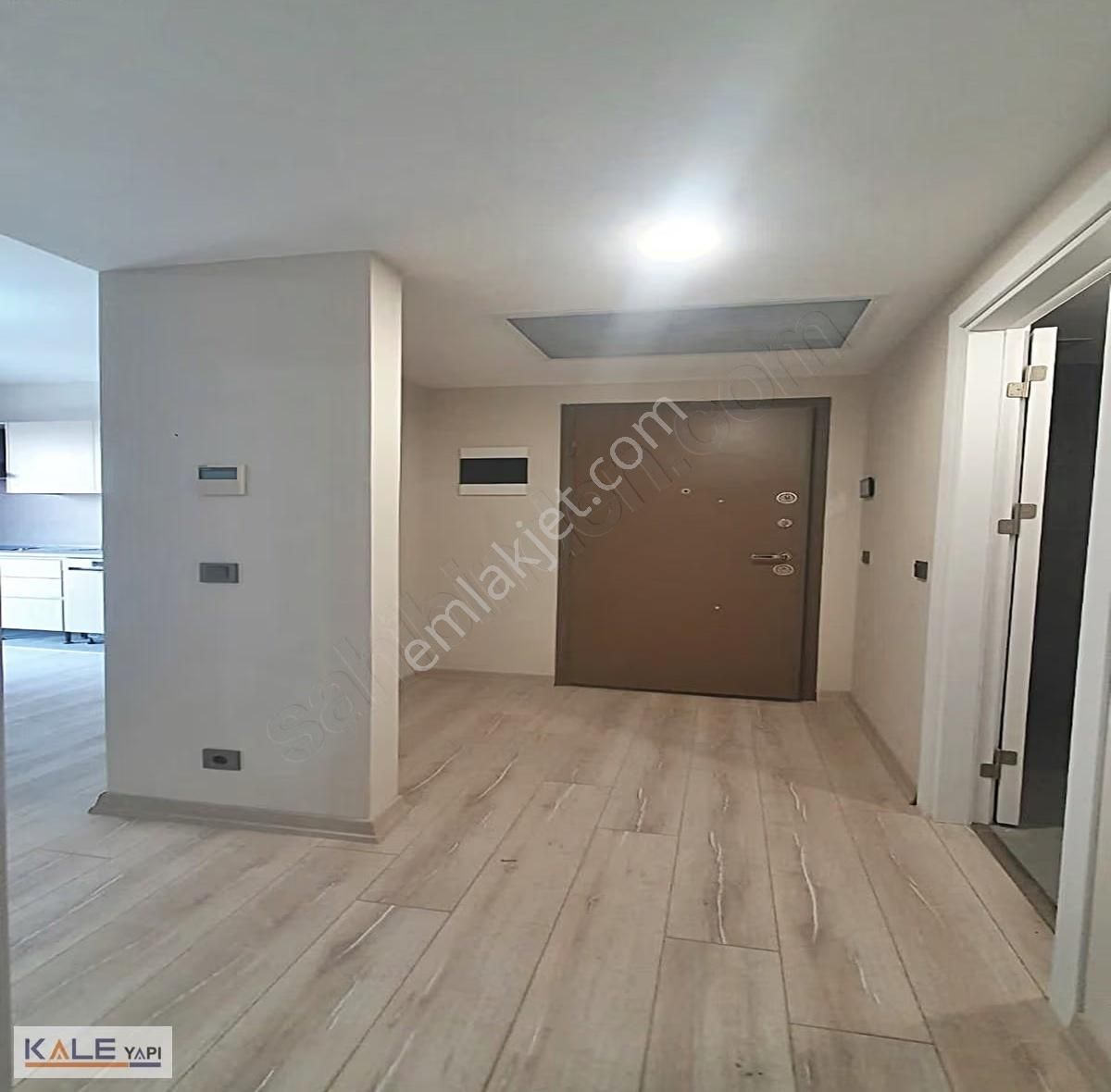 Bahçeşehir Lokasyonlu 1+1 Yatırıma Ve Krediye Uygun Fırsat Daire - Görsel 20