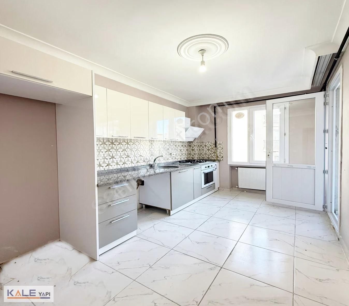 Oto Parklı Butik Site İçerisinde Satılık 2+1 İskanlı Daire - Görsel 18