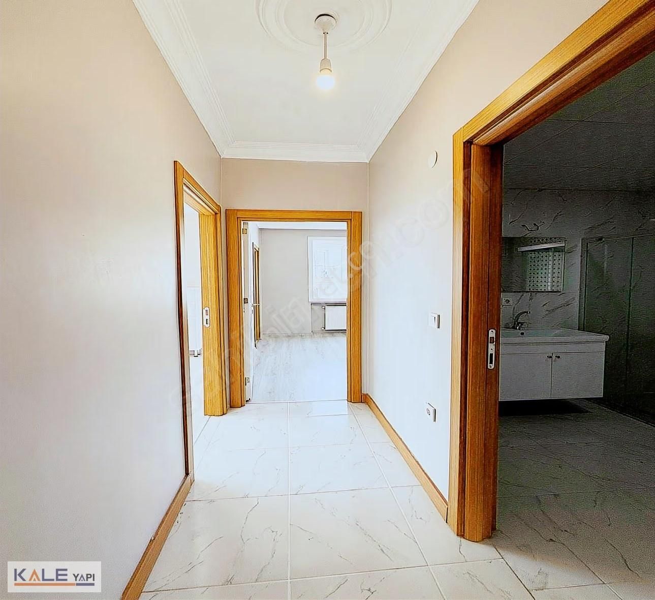 Otoparklı Butik Sitede Ebeveyn Banyolu Balkonlu Geniş 2+1 Daire - Görsel 33