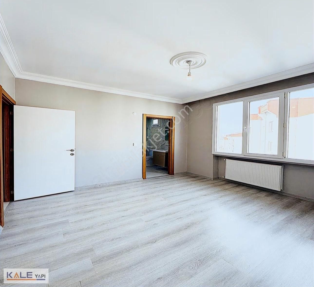 Otoparklı Butik Sitede Ebeveyn Banyolu Balkonlu Geniş 2+1 Daire - Görsel 16