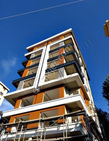 Suadiyede Bağdata 4.bina 100m2 2+1 Sıfır Şubat Teslim Satılık