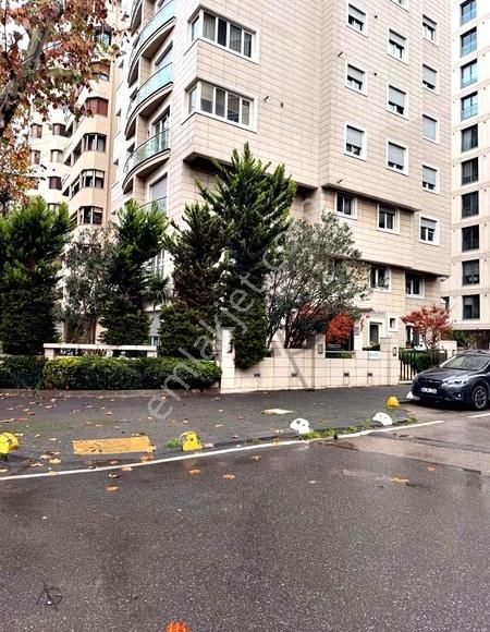 Atölyeden Suadiye Sahilde 110m2 8 Yıllık Balkonlu Satılık Daire